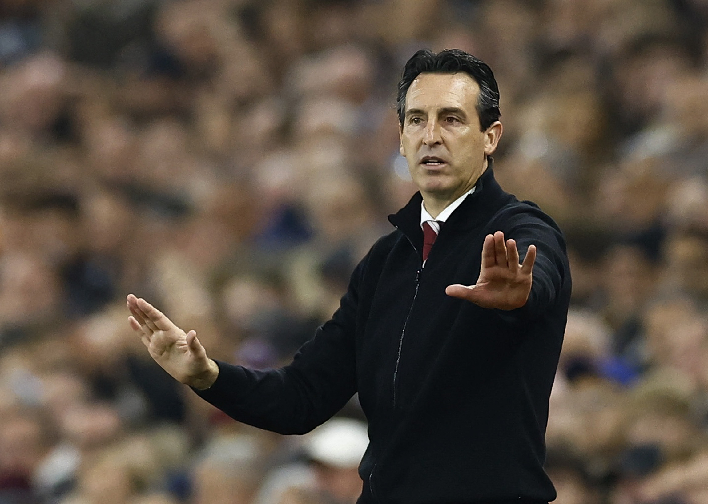 Soccer Football - Champions League - Aston Villa v Bologna - Villa Park, Birmingham, Britain - October 22, 2024 Aston Villa manager Unai Emery reacts Action Images via Reuters/Peter Cziborra