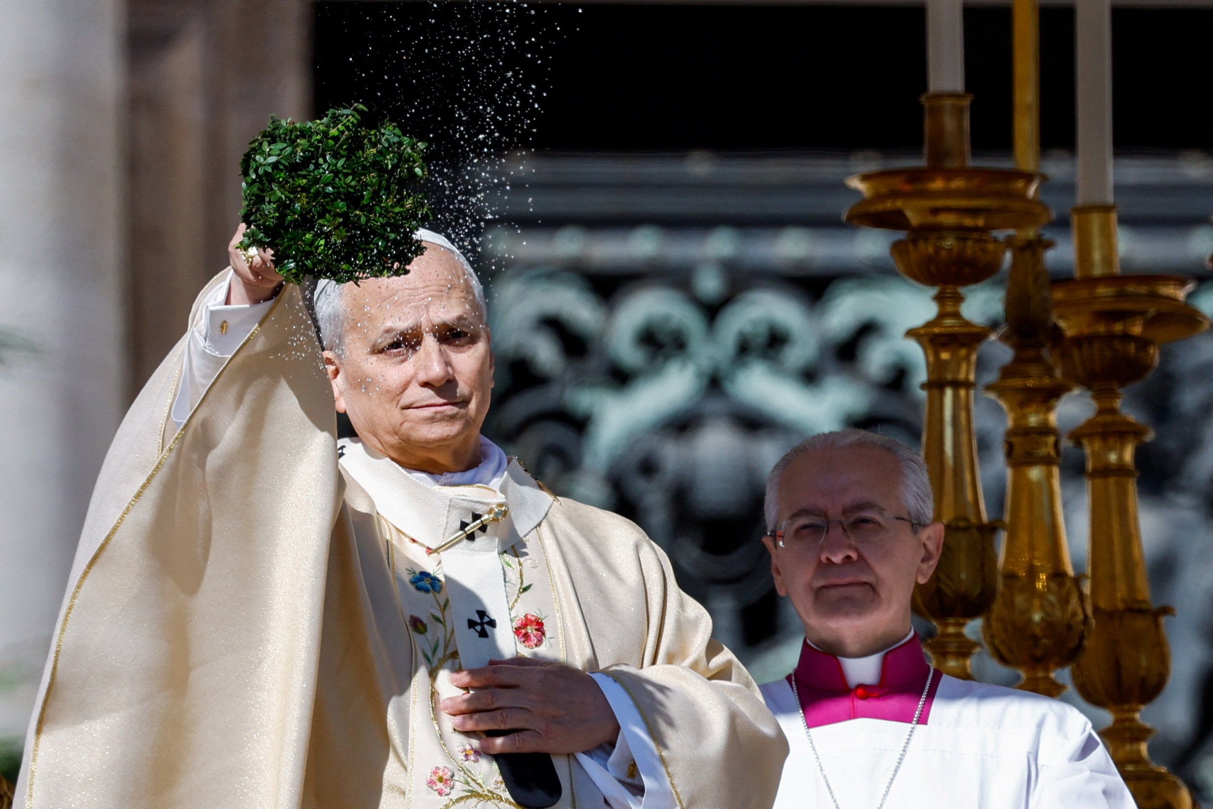 Pope Leo XIV leads the Easter Mass in St. Peter's Square at the Vatican, April 5, 2026. REUTERS/Remo Casilli