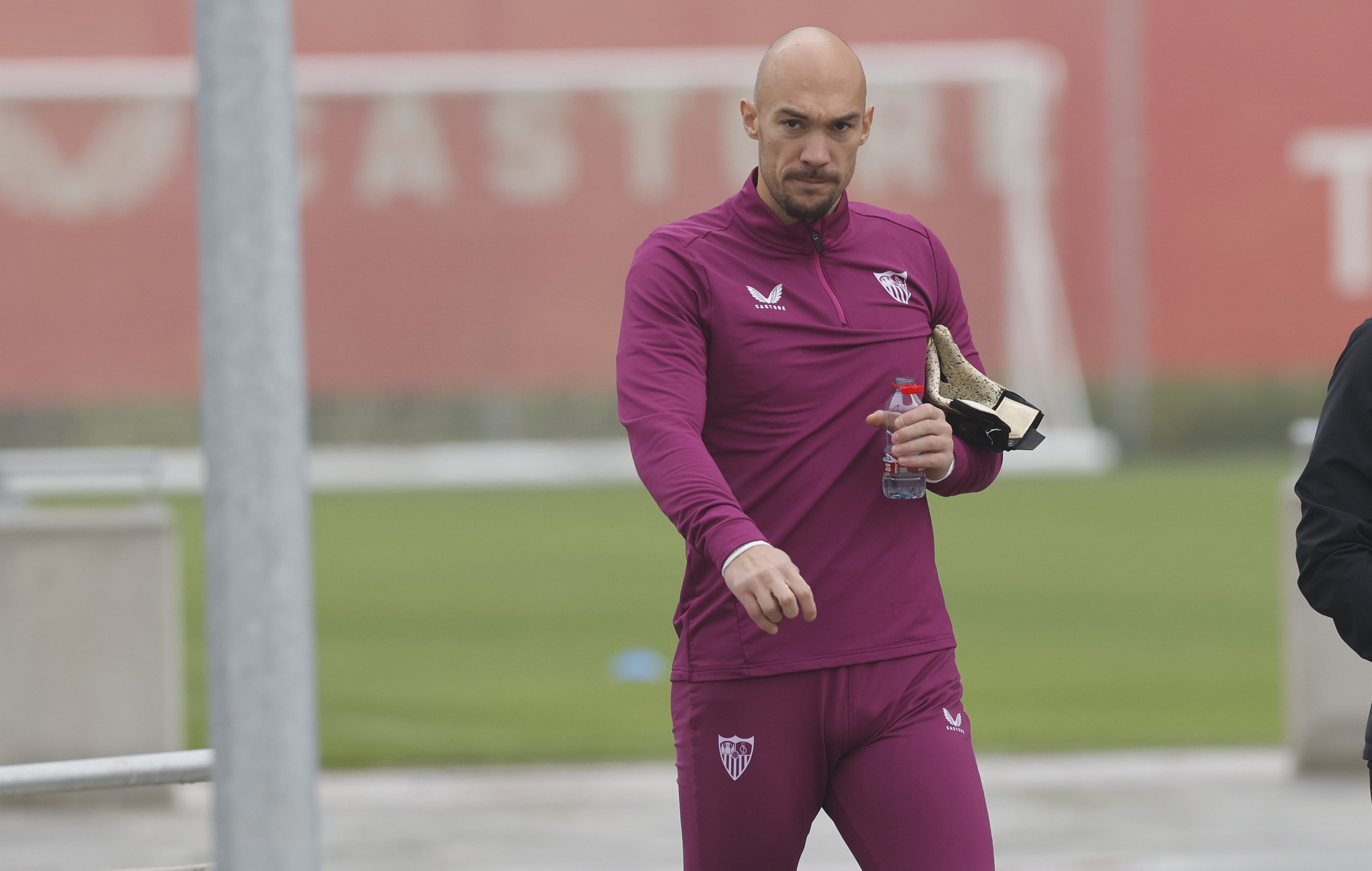 Dmitrovic no le diría no al Betis