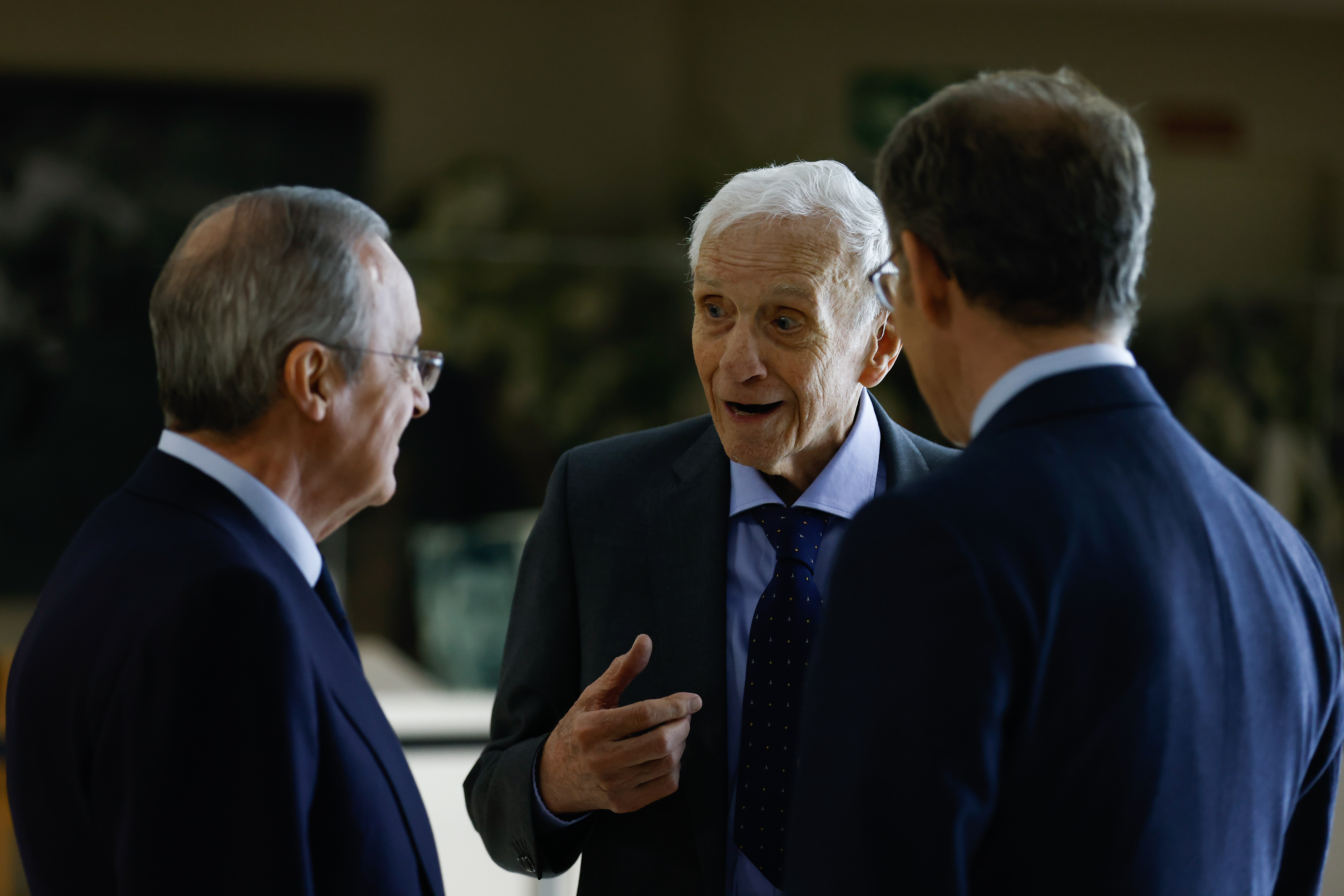 MADRID, SPAIN - FEBRUARY 21: Jose Emilio Santamaria, Alberto Nunez Feijo and Florentino Perez attend the funeral chapel of Amancio Amaro, ex football player of Real Madrid, at Santiago Bernabeu stadium on February 21, 2023, in Madrid, Spain. (Photo by Oscar J. Barroso / AFP7 via Getty Images)