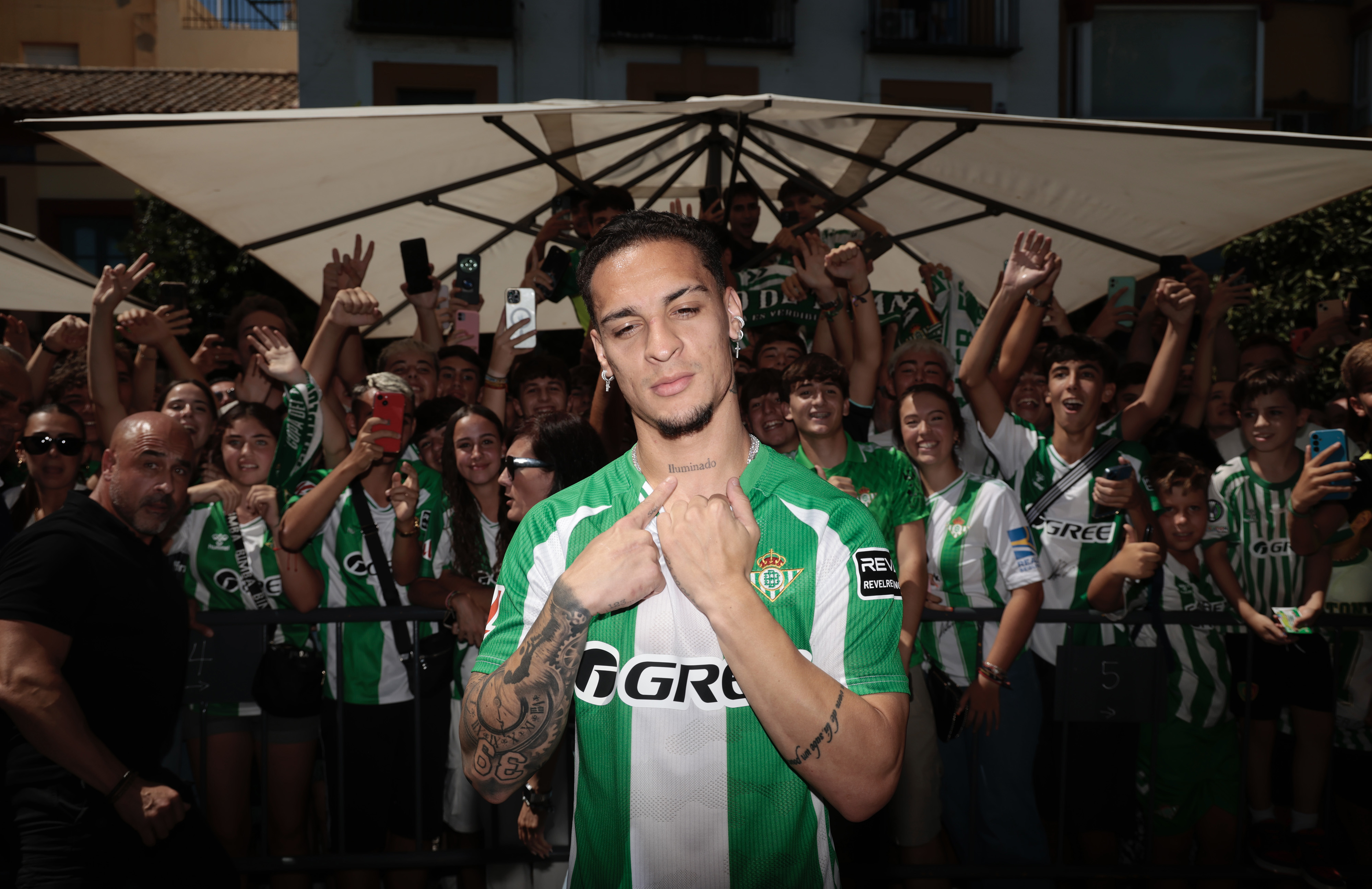 Las negociaciones por Antony