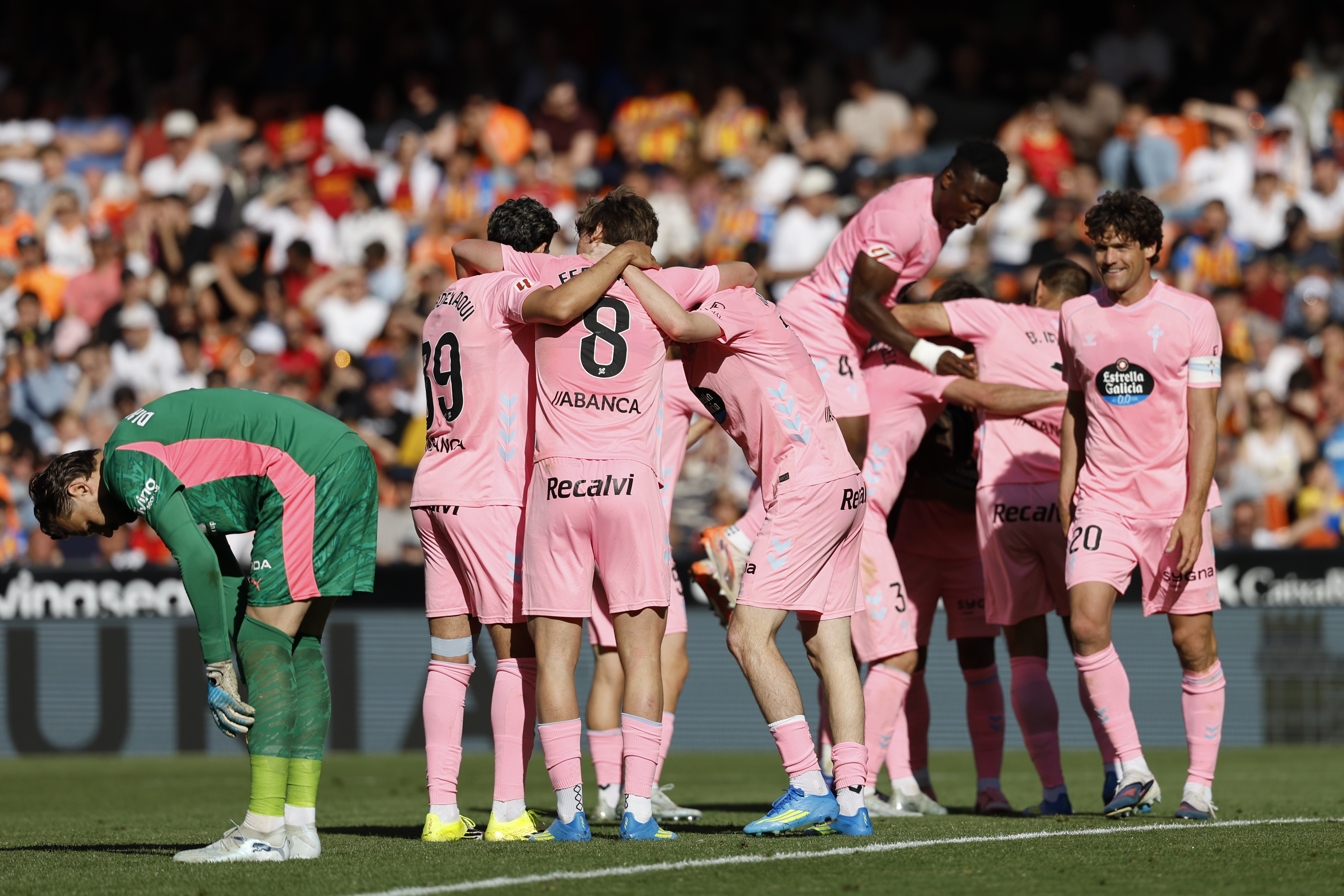 Lección de Giráldez en Mestalla