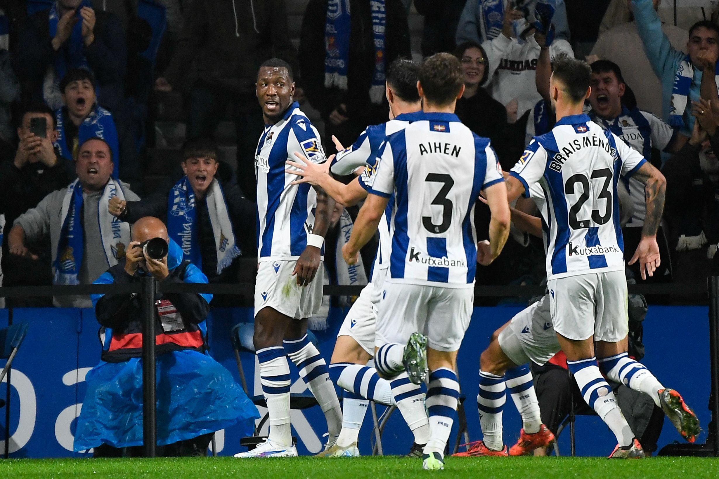 Resumen y goles de la Real Sociedad vs FC Barcelona, jornada 13 de LaLiga EA Sports