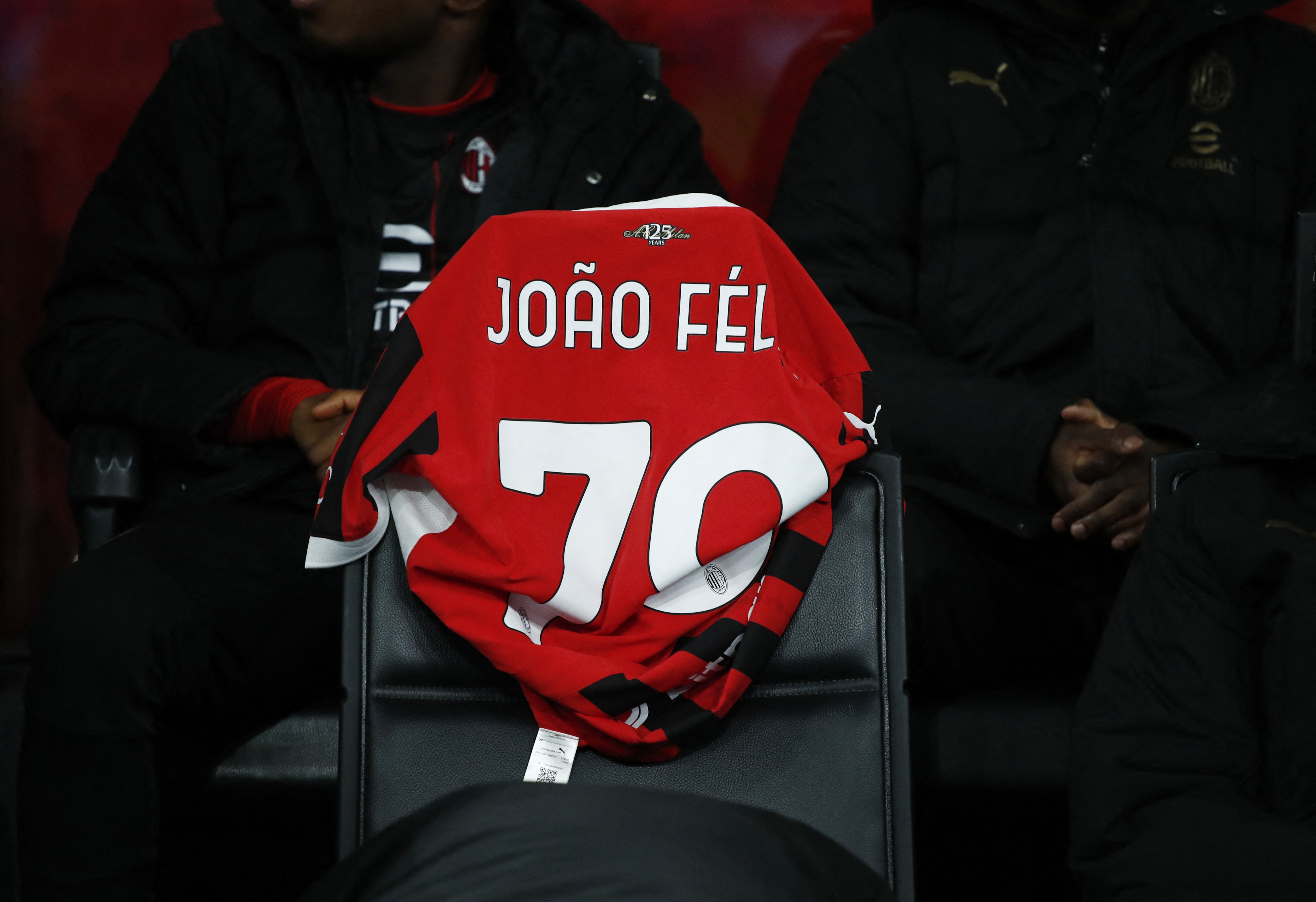 Flamengo negocia por João Félix