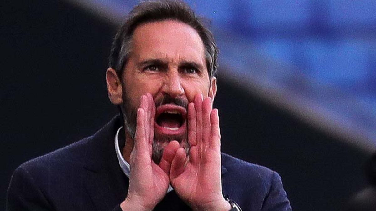 Dormir abrazado al coco