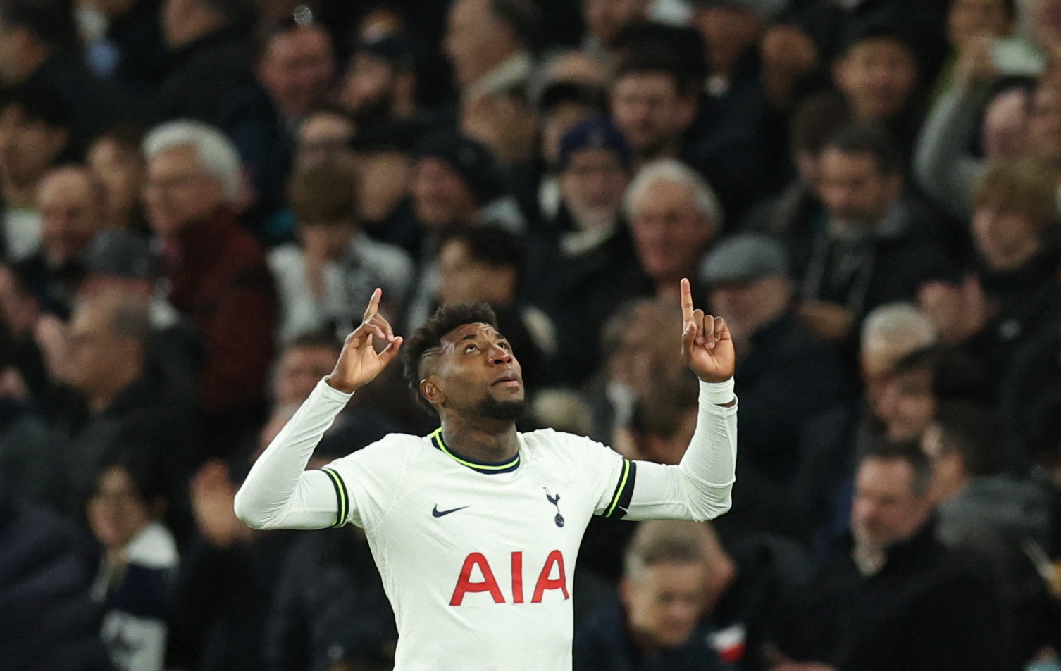 Emerson Royal, jugador del Tottenham, celebra su gol contra el West Ham.