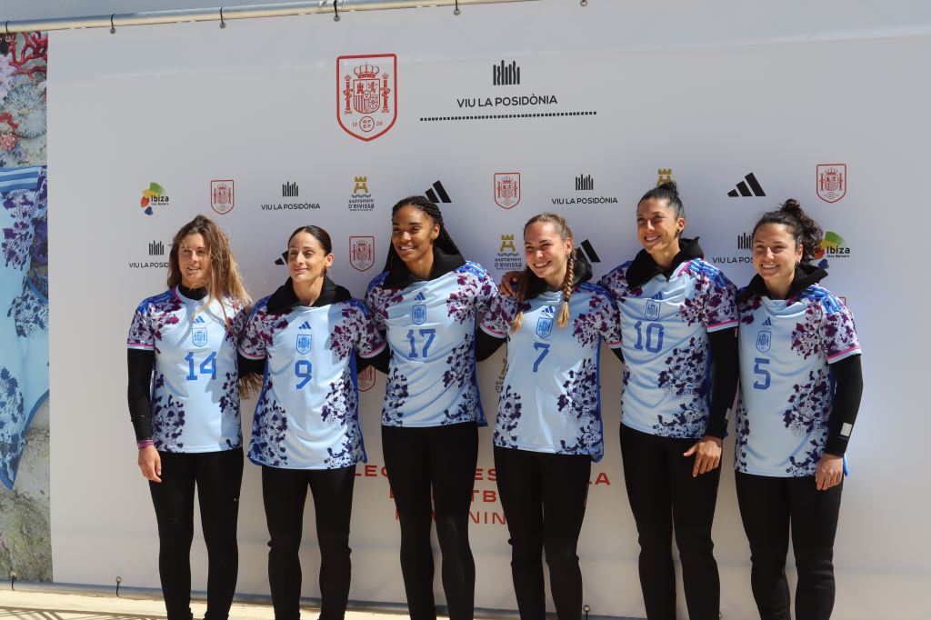 Selección Femenina España: Se filtra la segunda equipación que España  lucirá en el Mundial