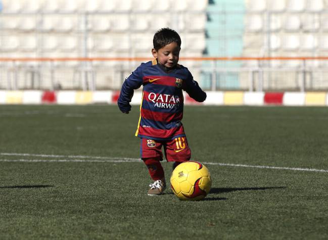 Lionel Messi gifts fulfill Afghan child's dream