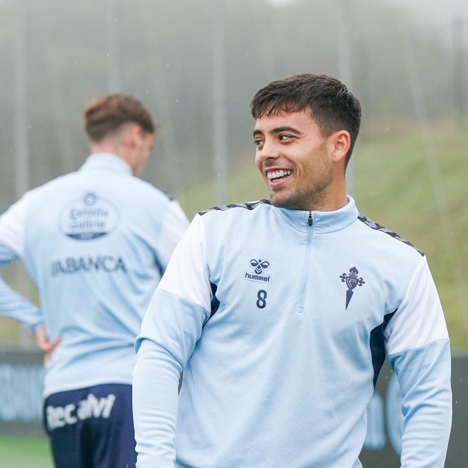El centrocampista Fran Beltrán, durante un entrenamiento del Celta.