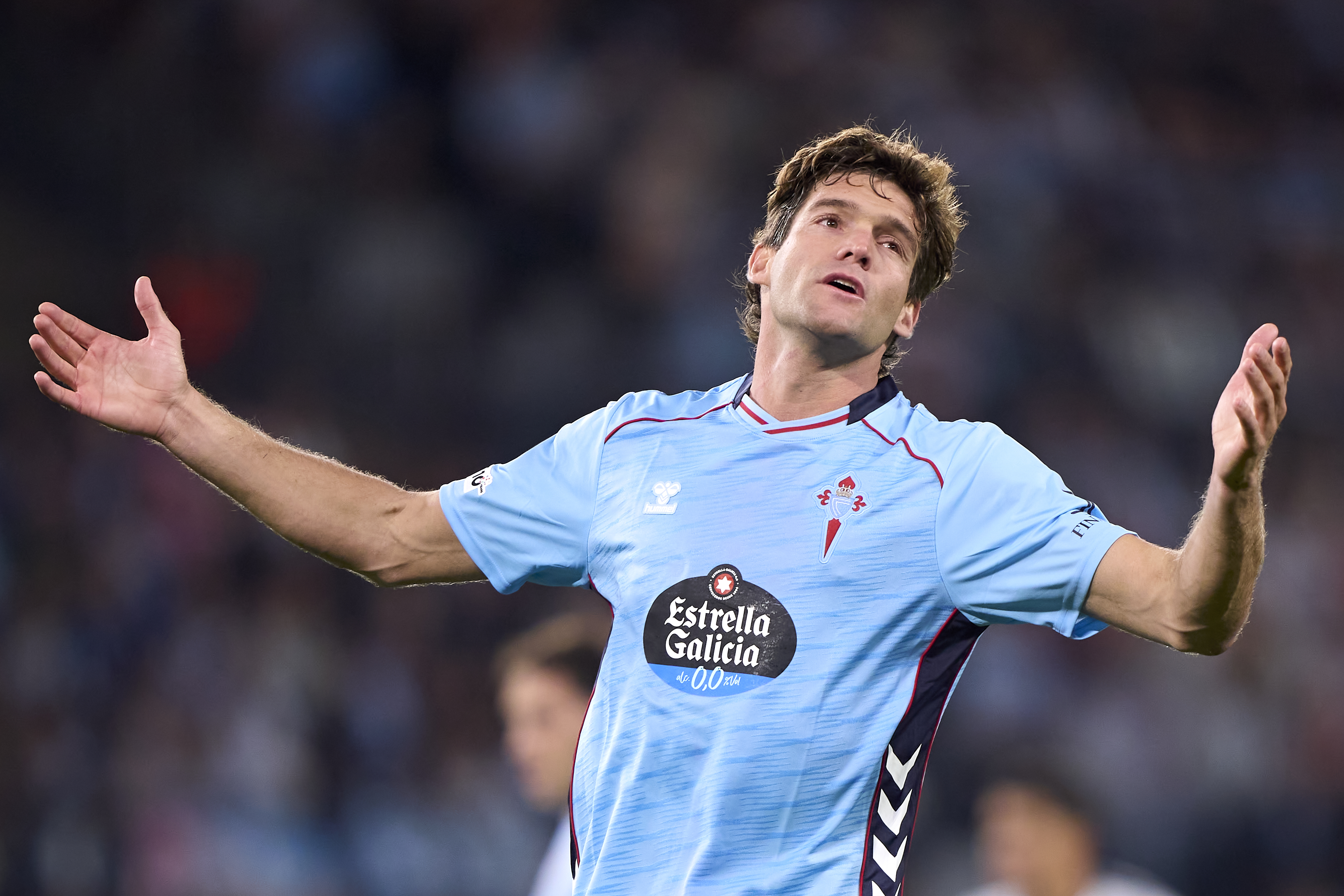 En agosto de 2024 firmó por el Celta de Vigo procedente del Barcelona. Actualmente, sigue jugando con los gallegos.