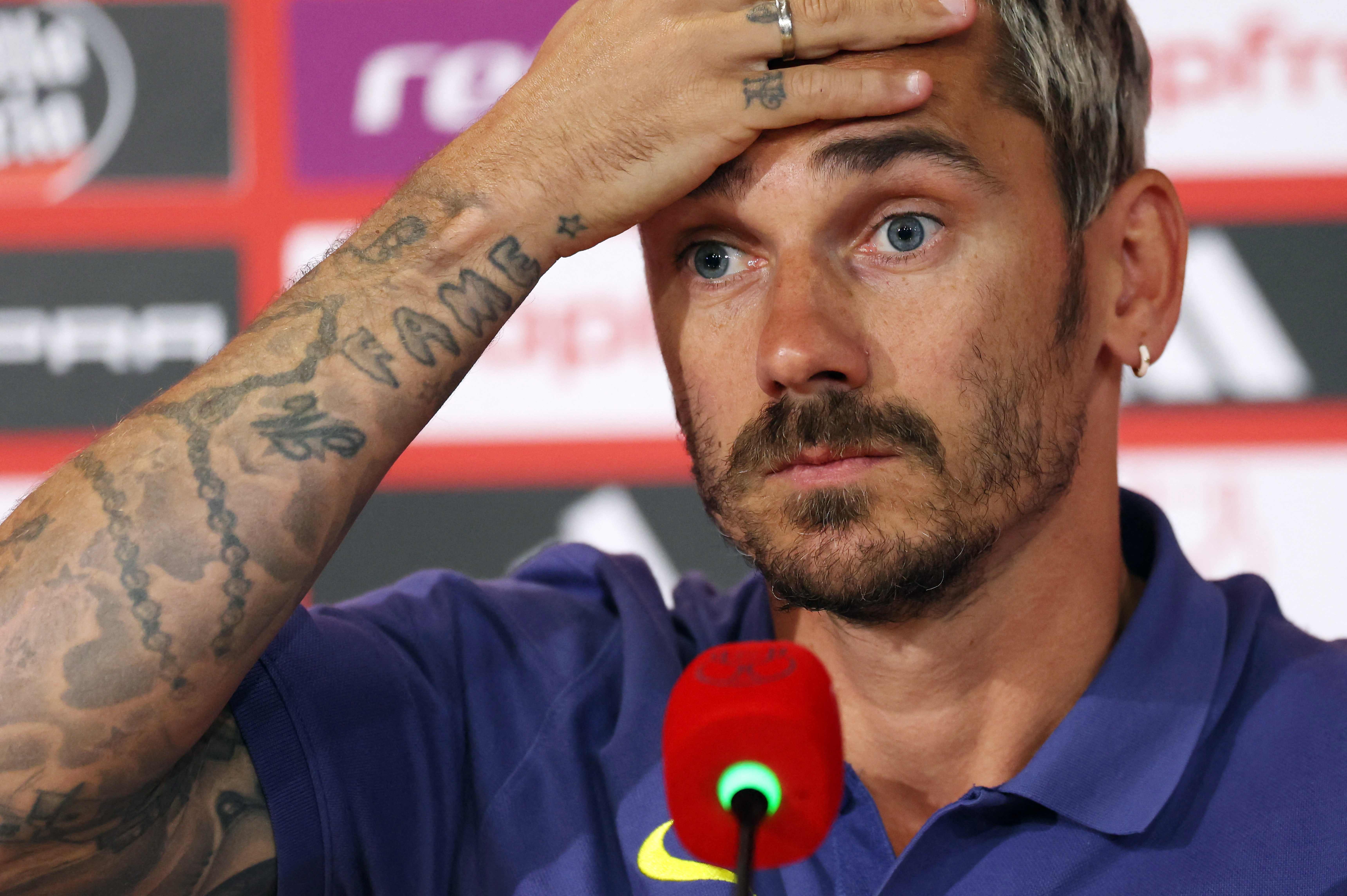 Atletico Madrid's French forward #07 Antoine Griezmann gives a press conference on the eve of the Copa del Rey (King's Cup) final football match between Club Atletico de Madrid and Real Sociedad at La Cartuja stadium in Seville, on April 17, 2026. (Photo by Thomas COEX / AFP)