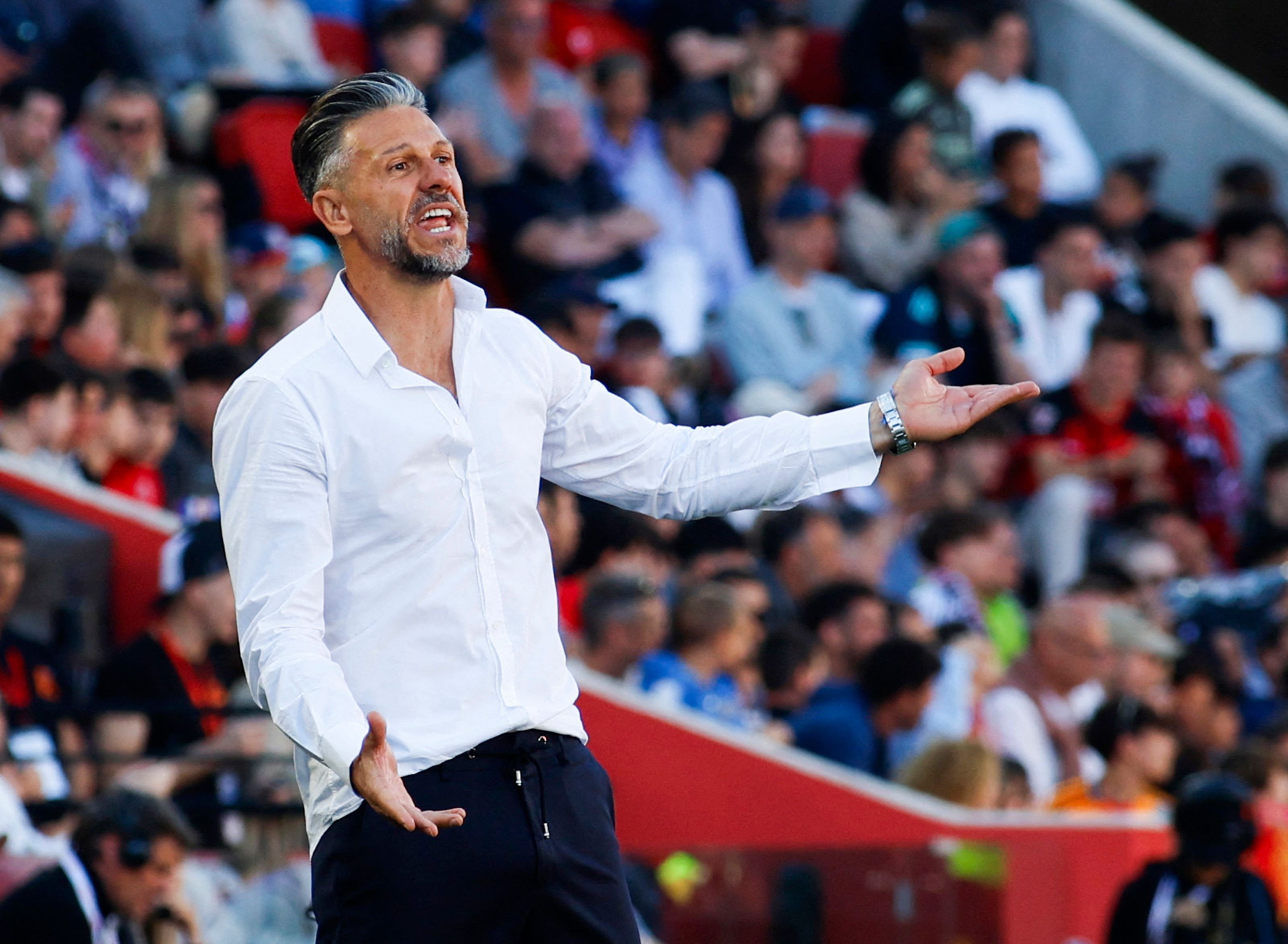 Real Mallorca's Argentine coach Martin Demichelis reacts during the Spanish league football match between RCD Mallorca and Real Madrid CF at Mallorca Son Moix Stadium in Palma de Mallorca on April 4, 2026. (Photo by JAIME REINA / AFP)