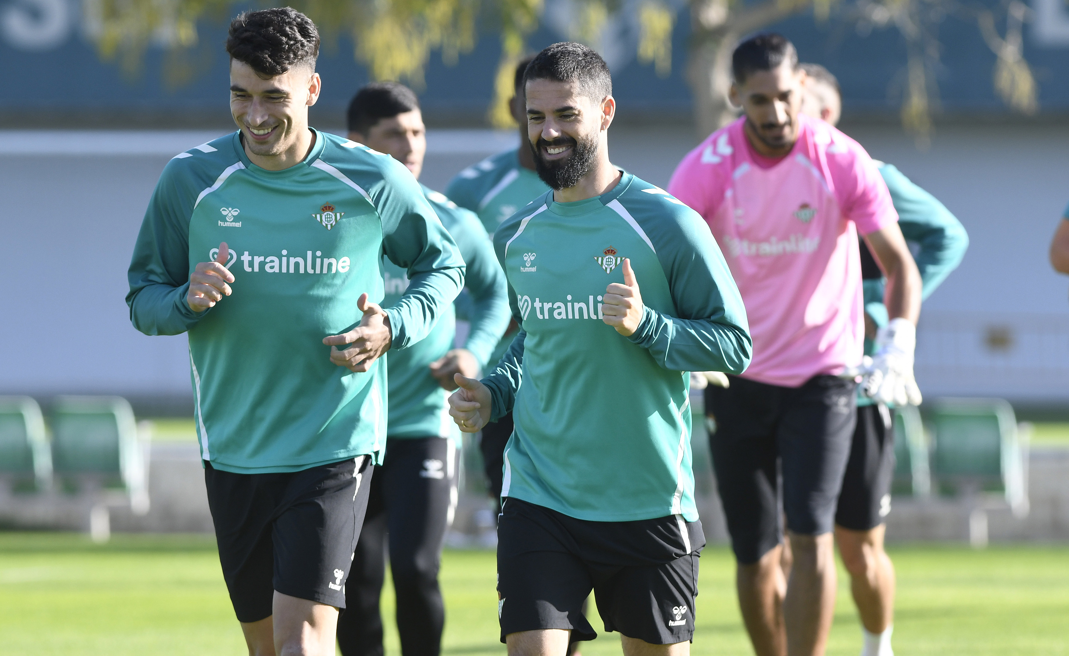 22/11/25 
ENTRENAMIENTO 
BETIS  Isco MARC ROCA 
