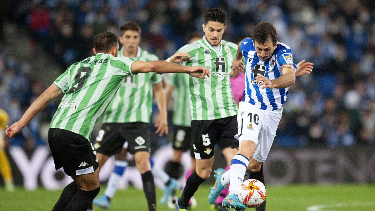 Oyarzabal disfruta ante el Betis