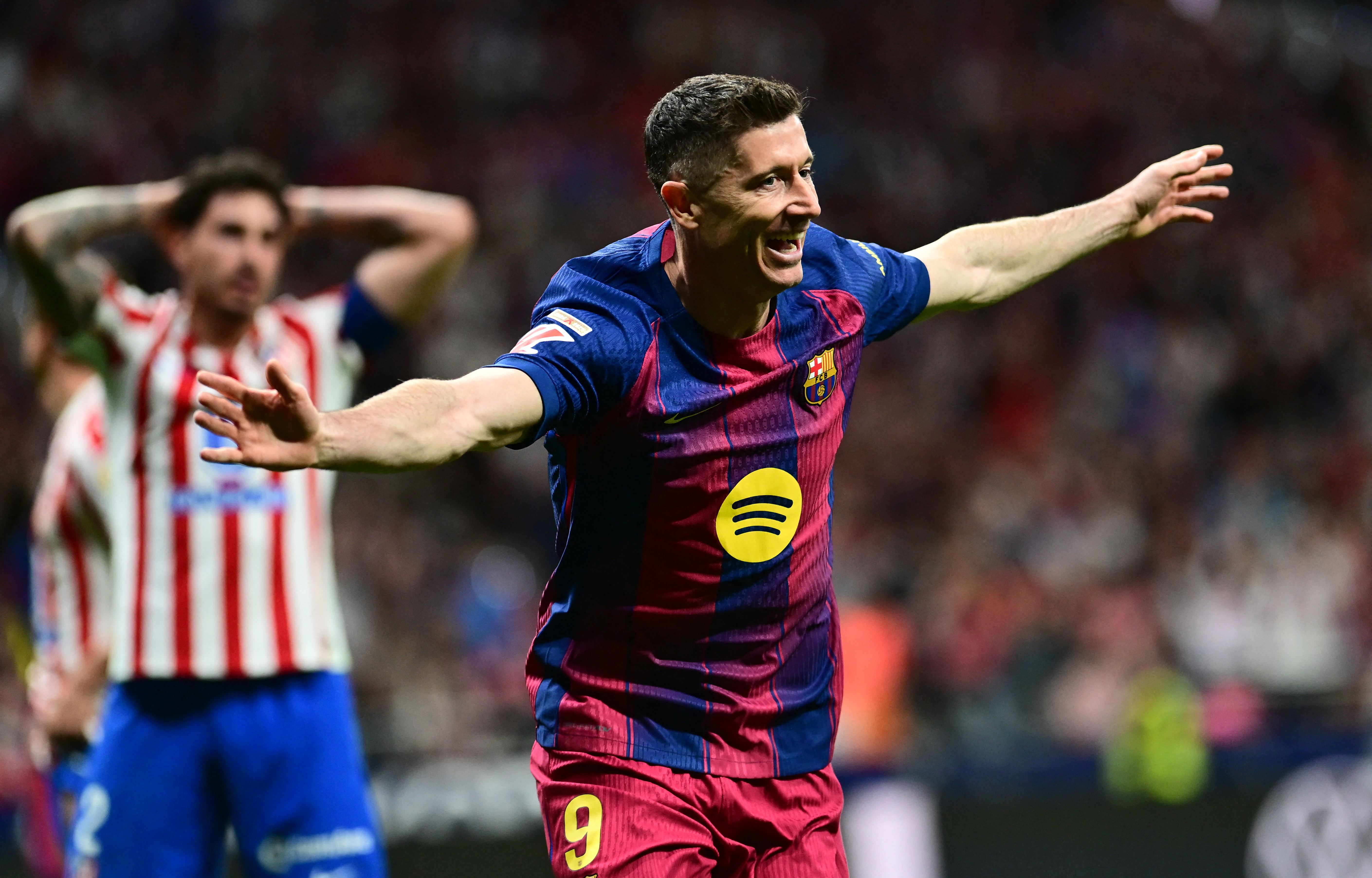 Soccer Football - LaLiga - Atletico Madrid v FC Barcelona - Riyadh Air Metropolitano, Madrid, Spain - April 4, 2026 FC Barcelona's Robert Lewandowski celebrates scoring their second goal REUTERS/Juan Barbosa