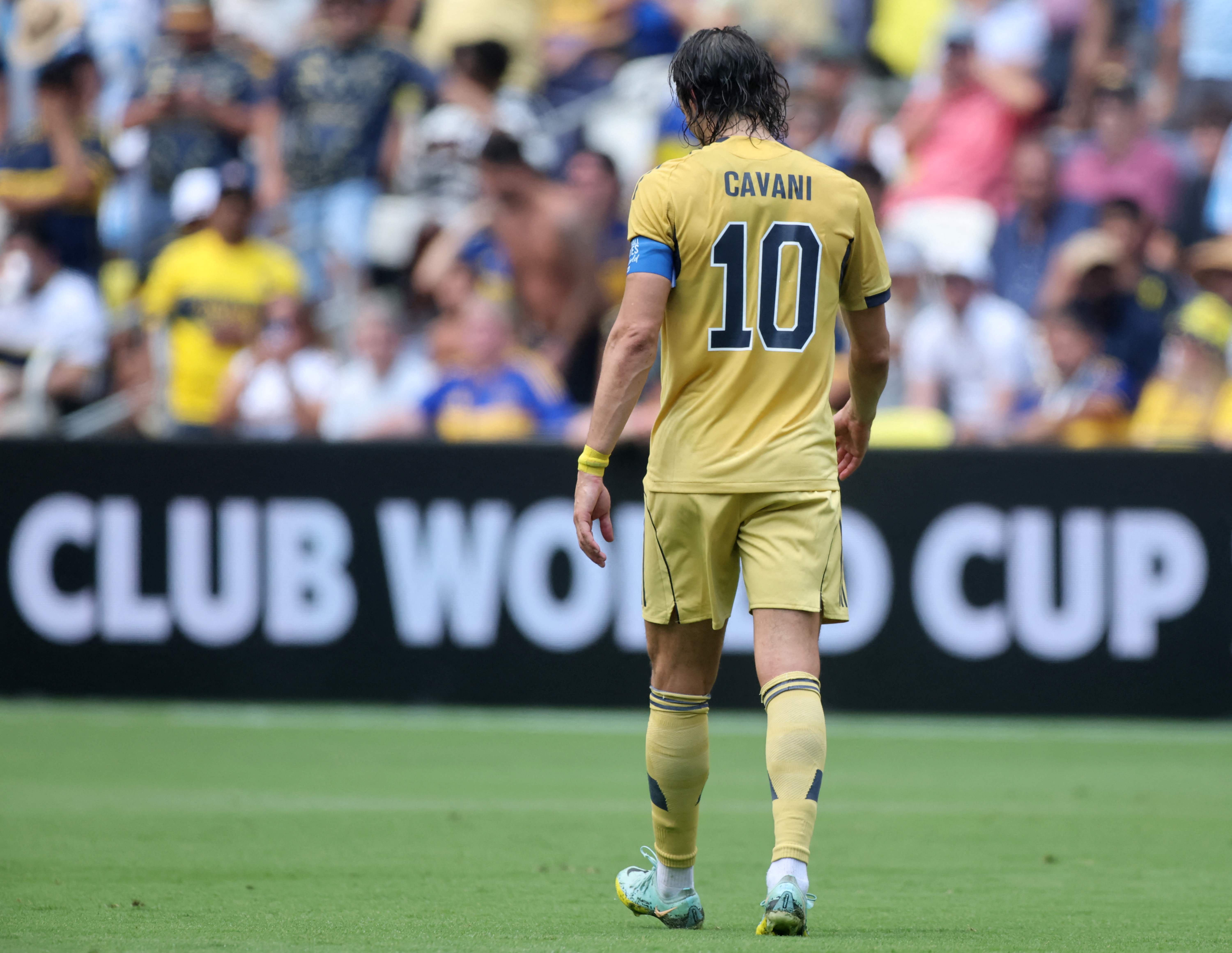 NASHVILLE, TENNESSEE - JUNE 24: Edinson Cavani #10 of CA Boca Juniors reacts during the FIFA Club World Cup 2025 group C match between Auckland City FC and CA Boca Juniors at GEODIS Park on June 24, 2025 in Nashville, Tennessee. Alex Grimm/Getty Images/AFP (Photo by ALEX GRIMM / GETTY IMAGES NORTH AMERICA / Getty Images via AFP)