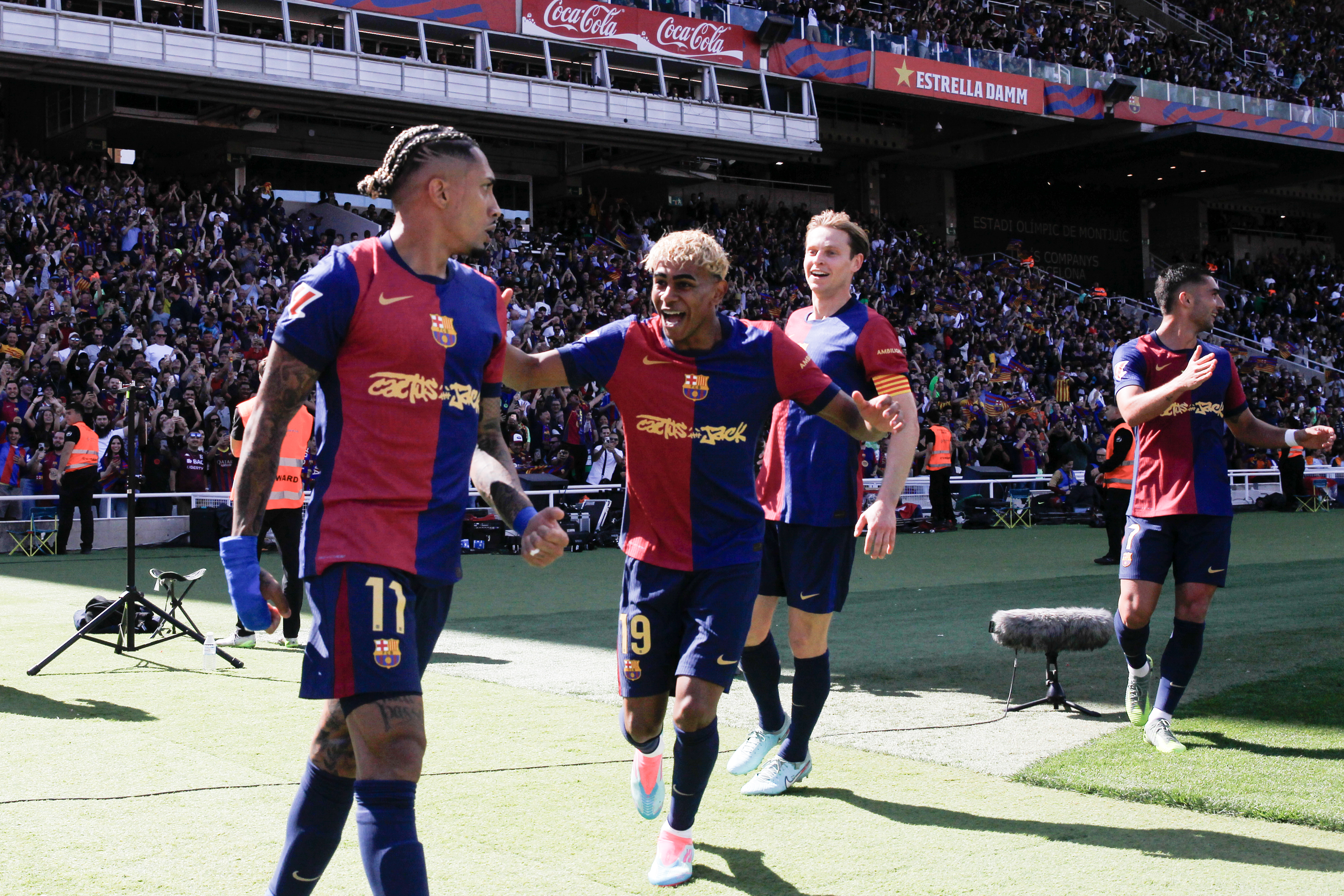 Raphinha celebra un gol.