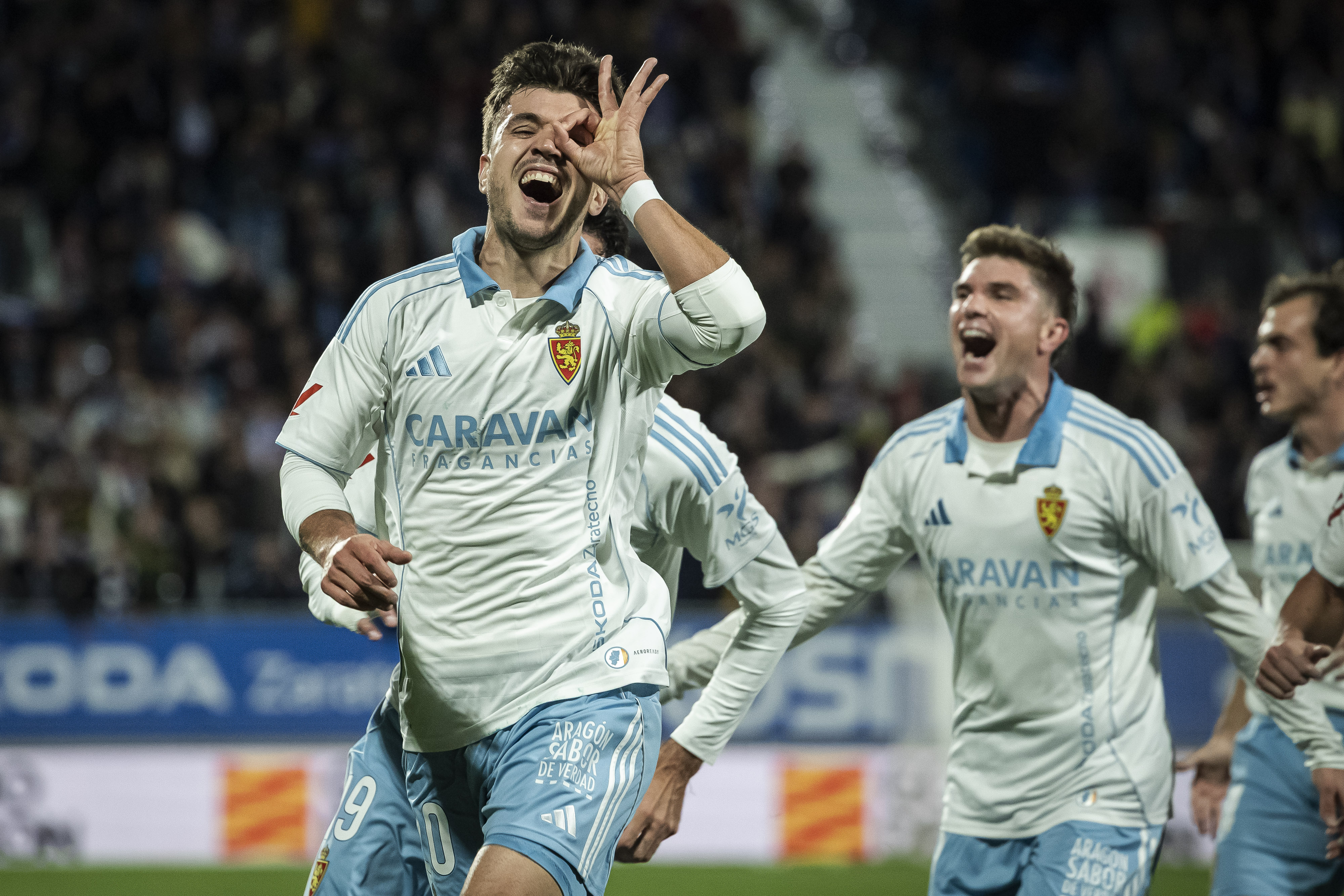 El Zaragoza se agarra a la vida