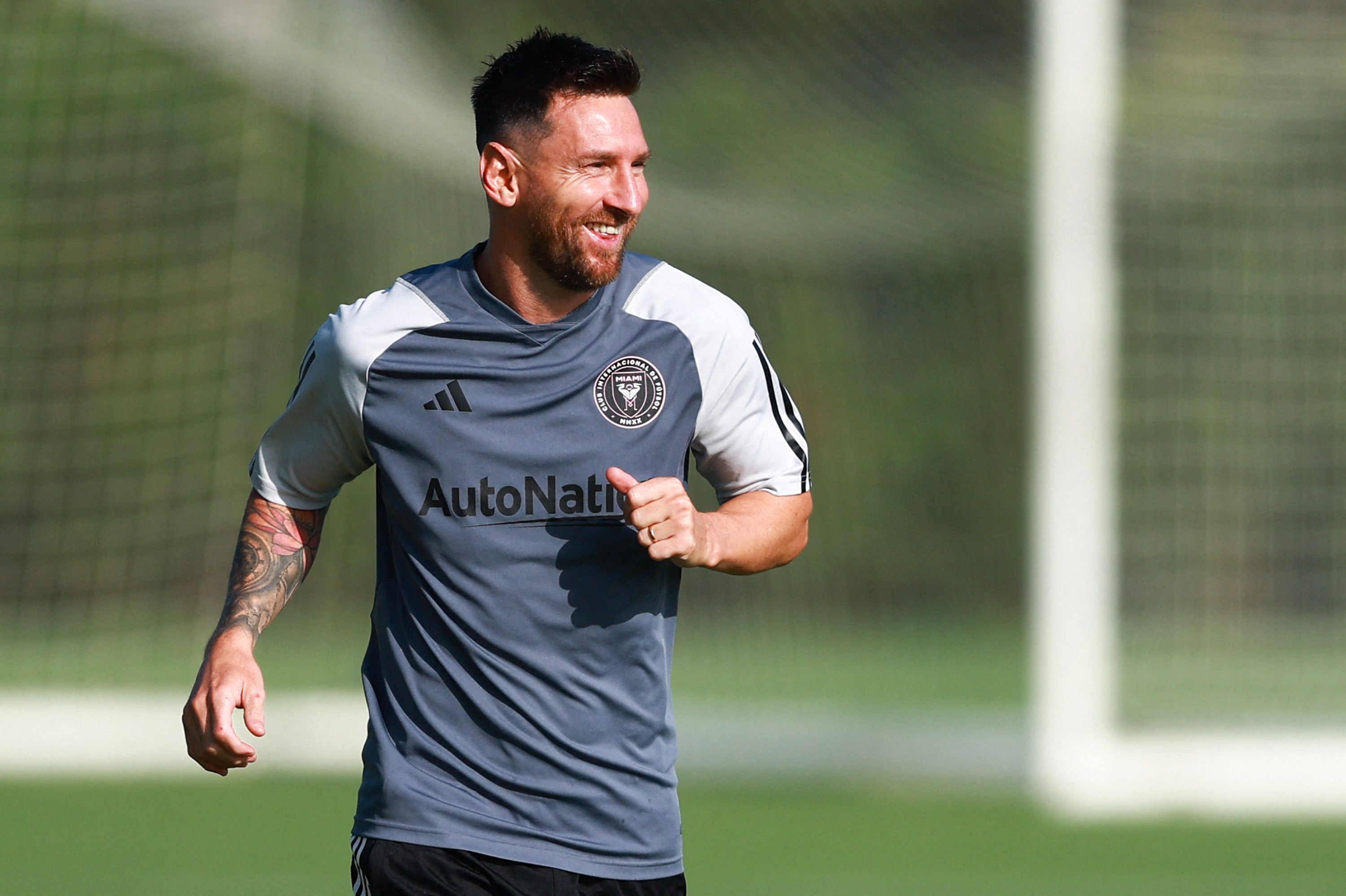 Lionel Messi more popular than NFL? Tickets for Inter Miami's game at  Philadelphia Union are selling at an average of $609 - 78% MORE than the  first Eagles game of the season!