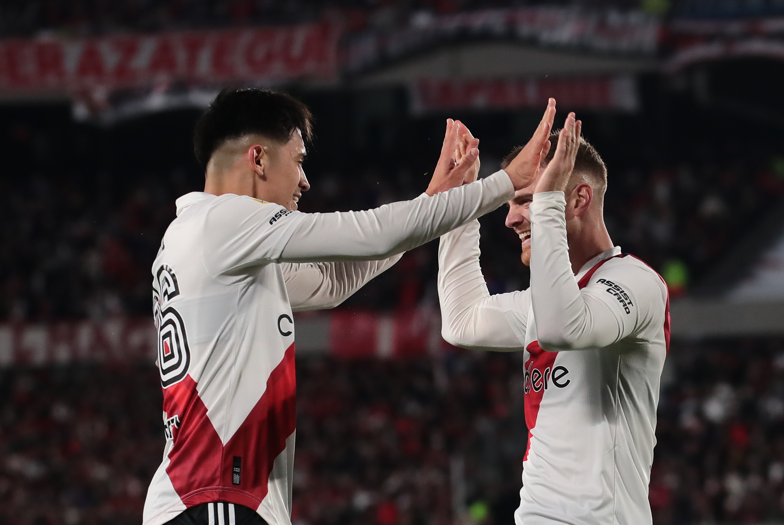 River Plate 2-1 Racing: goles, resumen y resultado