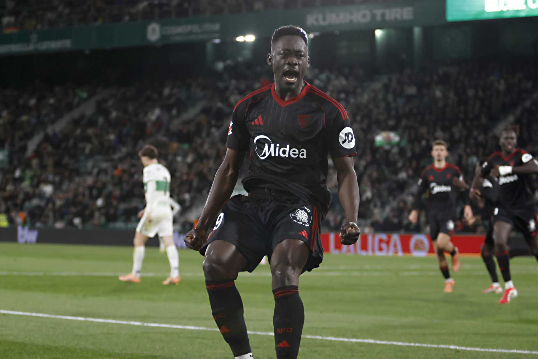 Akor Adams llega a tiempo