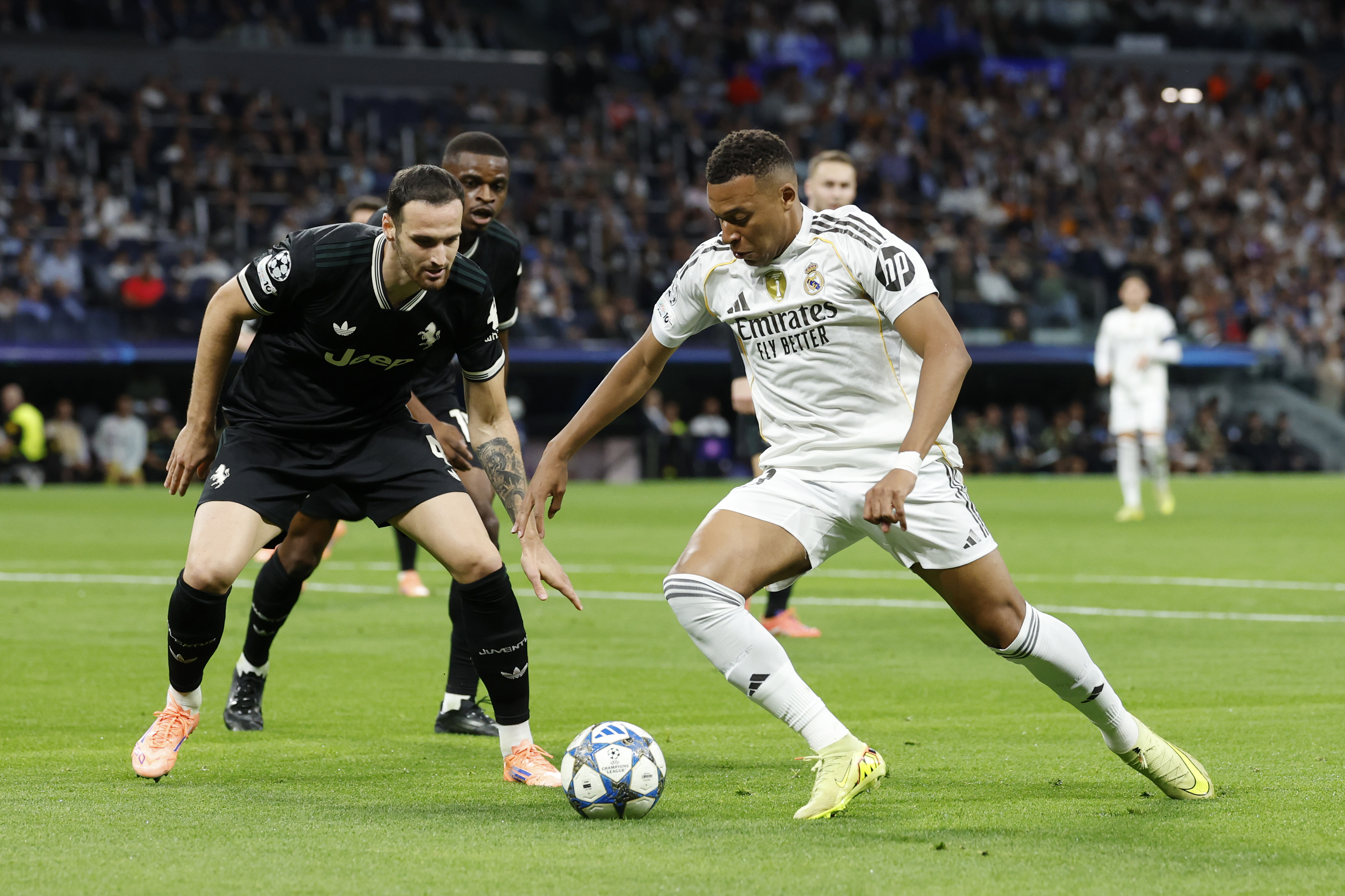 22/10/25 PARTIDO CHAMPIONS LEAGUE
FASE LIGA FASE GRUPOS JORNADA 3
REAL MADRID - JUVENTUS
KYLIAN MBAPPE FEDERICO GATTI