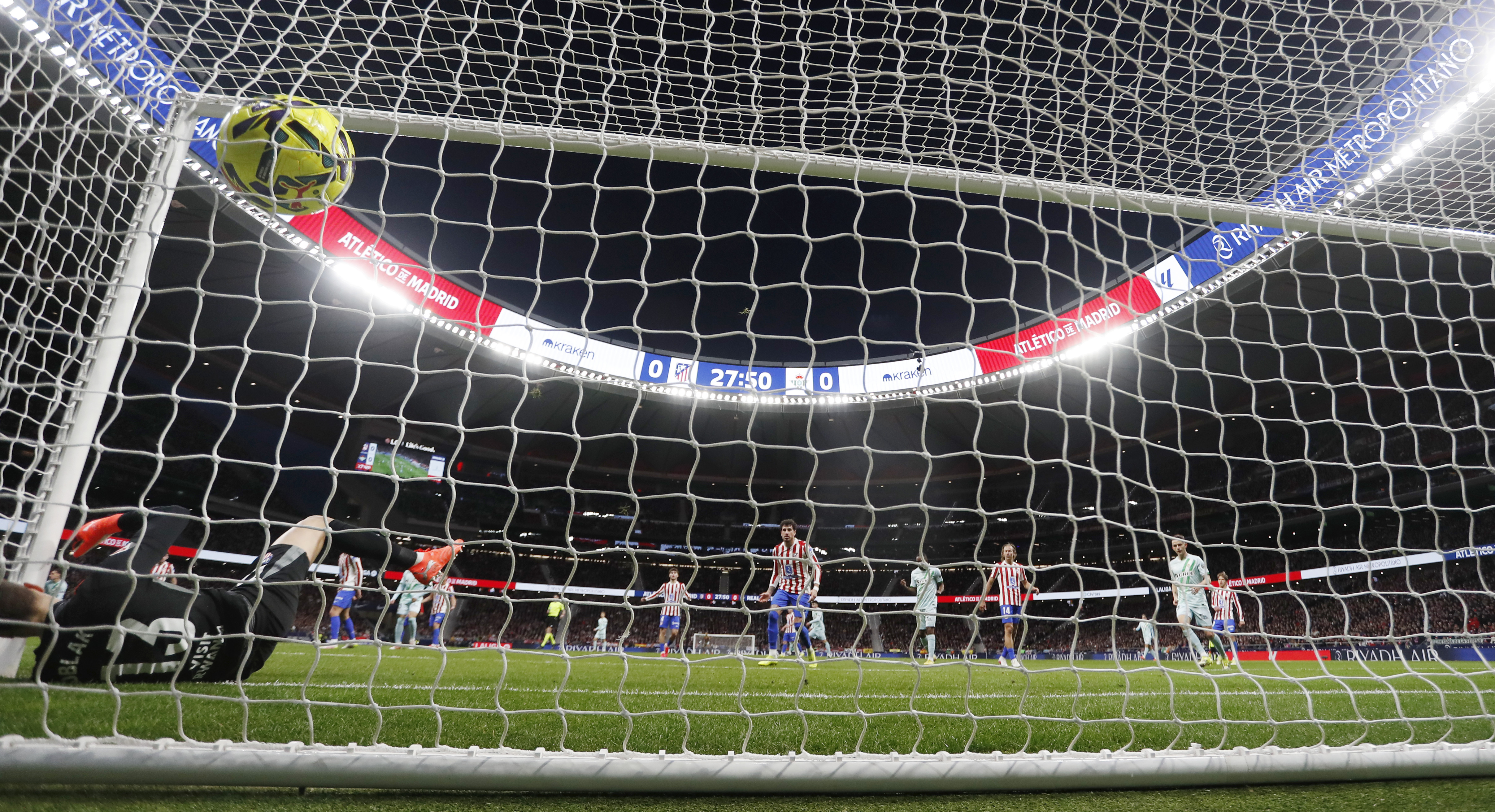 Pellegrini devuelve el golpe