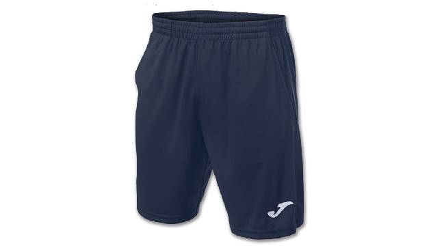 Este es el pantalón corto de deporte más vendido en : de la marca  Joma y en cinco colores - Showroom