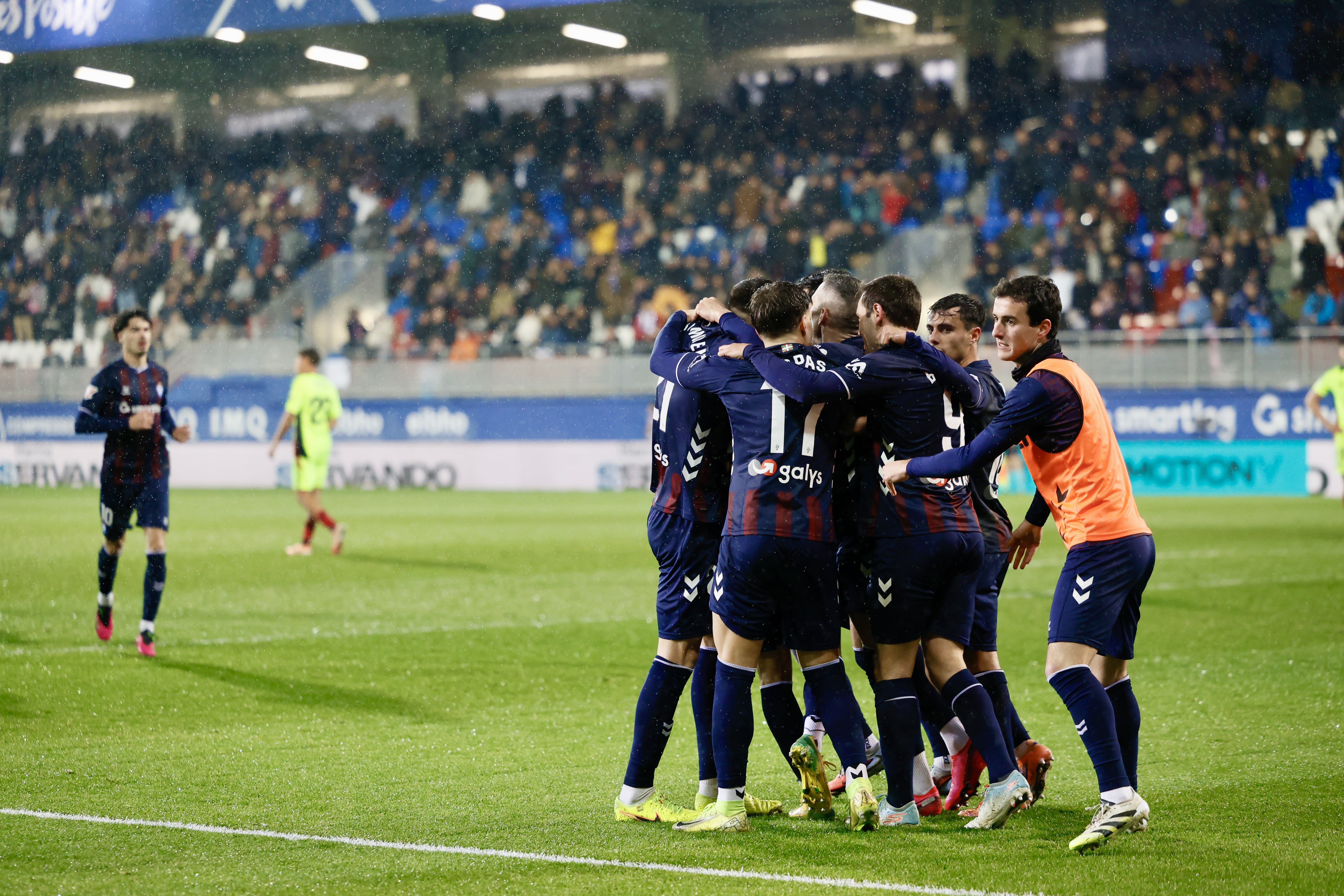 Al colista se le hace larga la noche eibarresa 