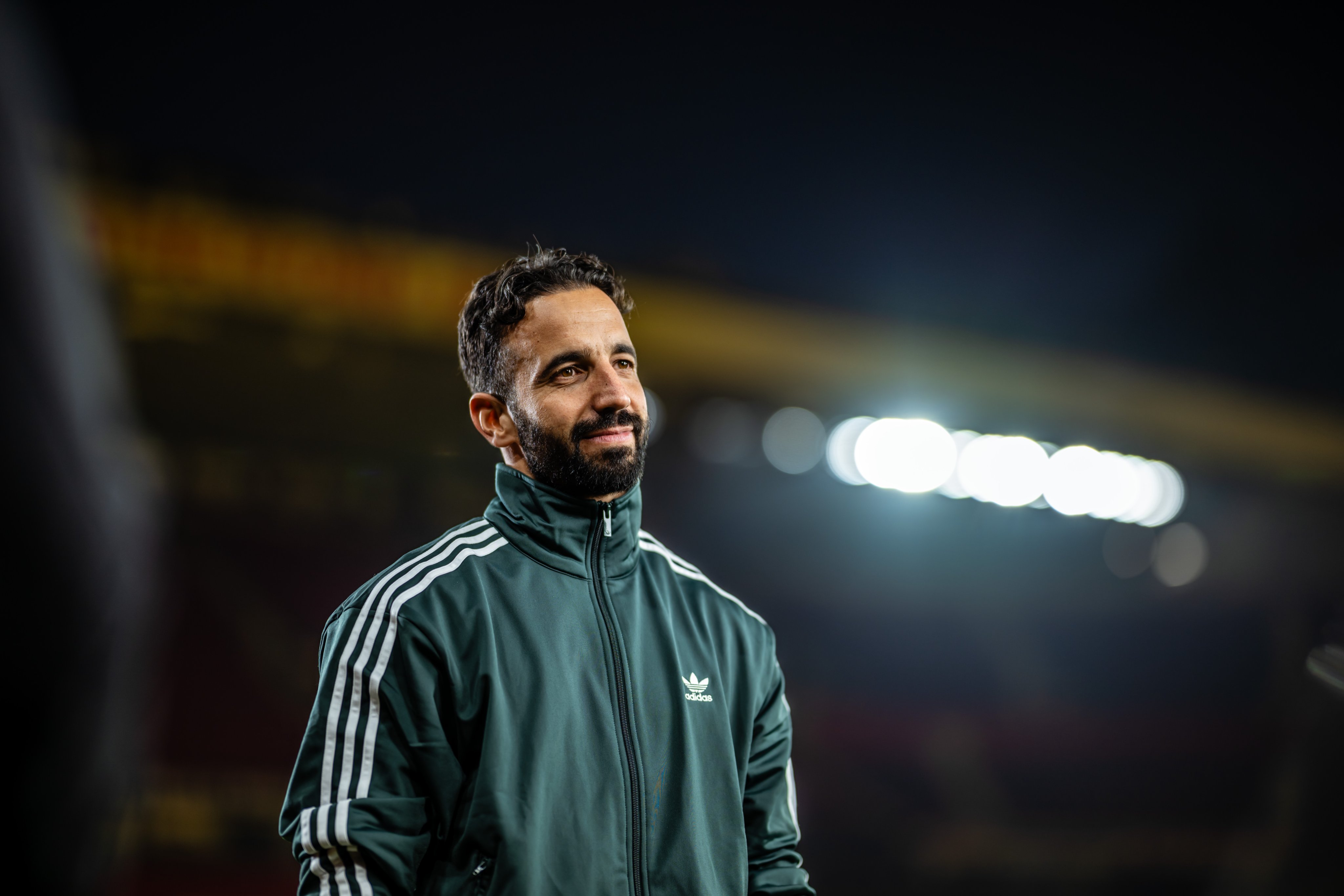 El nuevo director técnico de los Red Devils se muestra orgulloso del club mancuniano en su primera entrevista desde Old Trafford.