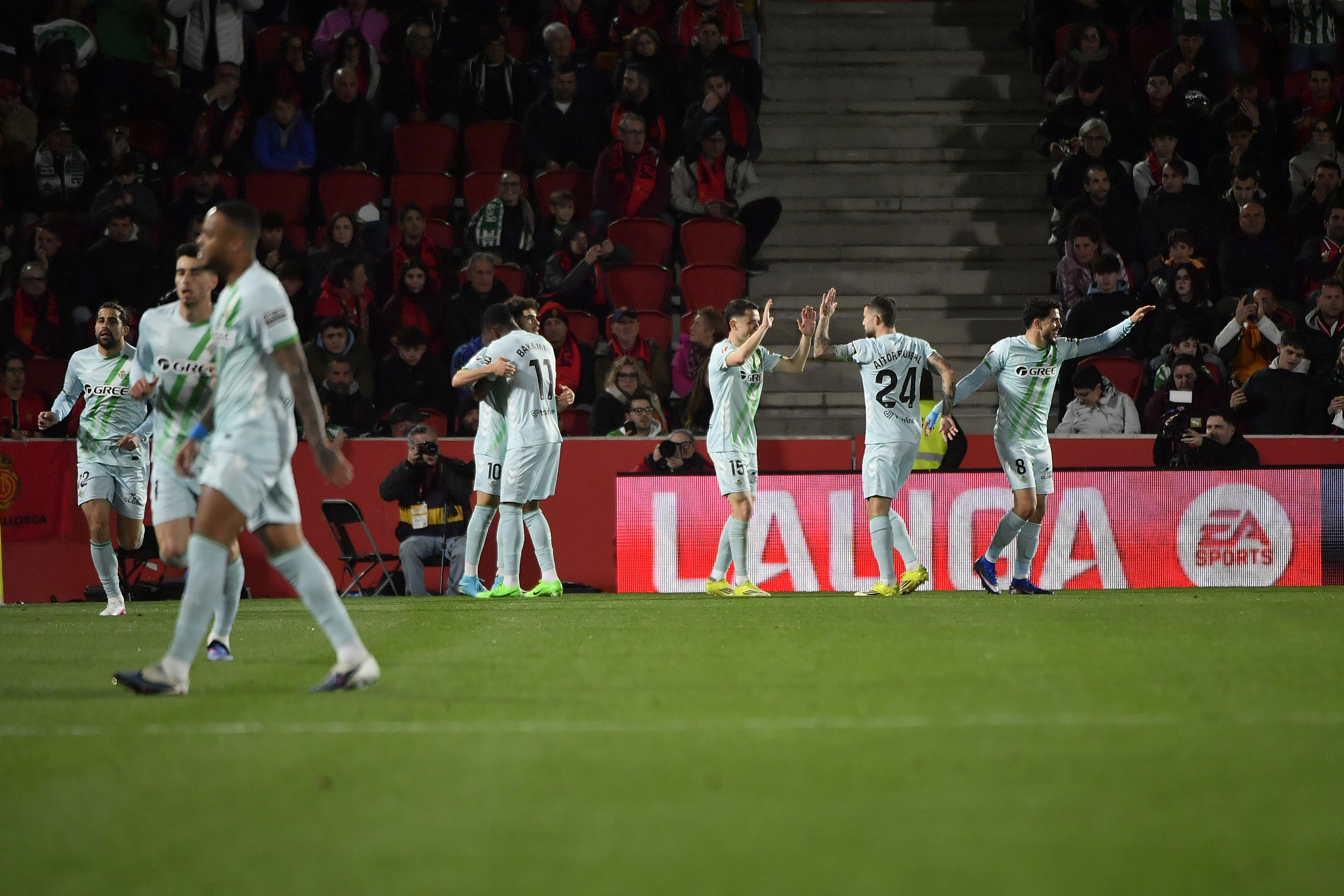 Abde celebra un gol.