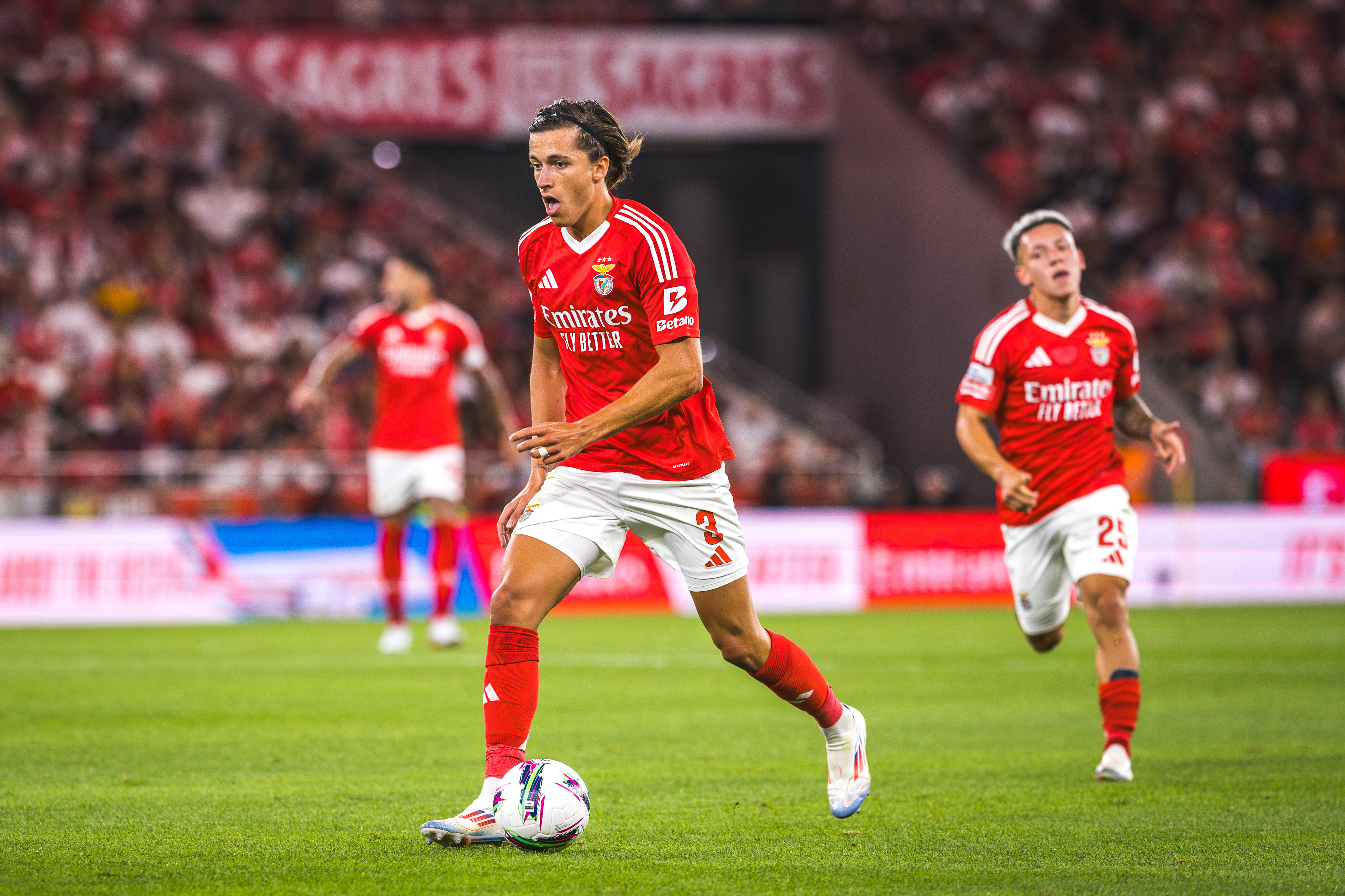 LISBON, PORTUGAL - 2024/08/24: Alvaro Fernandez Carreras of SL Benfica in action during the Liga Portugal Betclic match between SL Benfica and CF Estrela da Amadora at Estadio da Luz. Final score: SL Benfica 1 - 0 CF Estrela da Amadora. (Photo by Henrique Casinhas/SOPA Images/LightRocket via Getty Images)