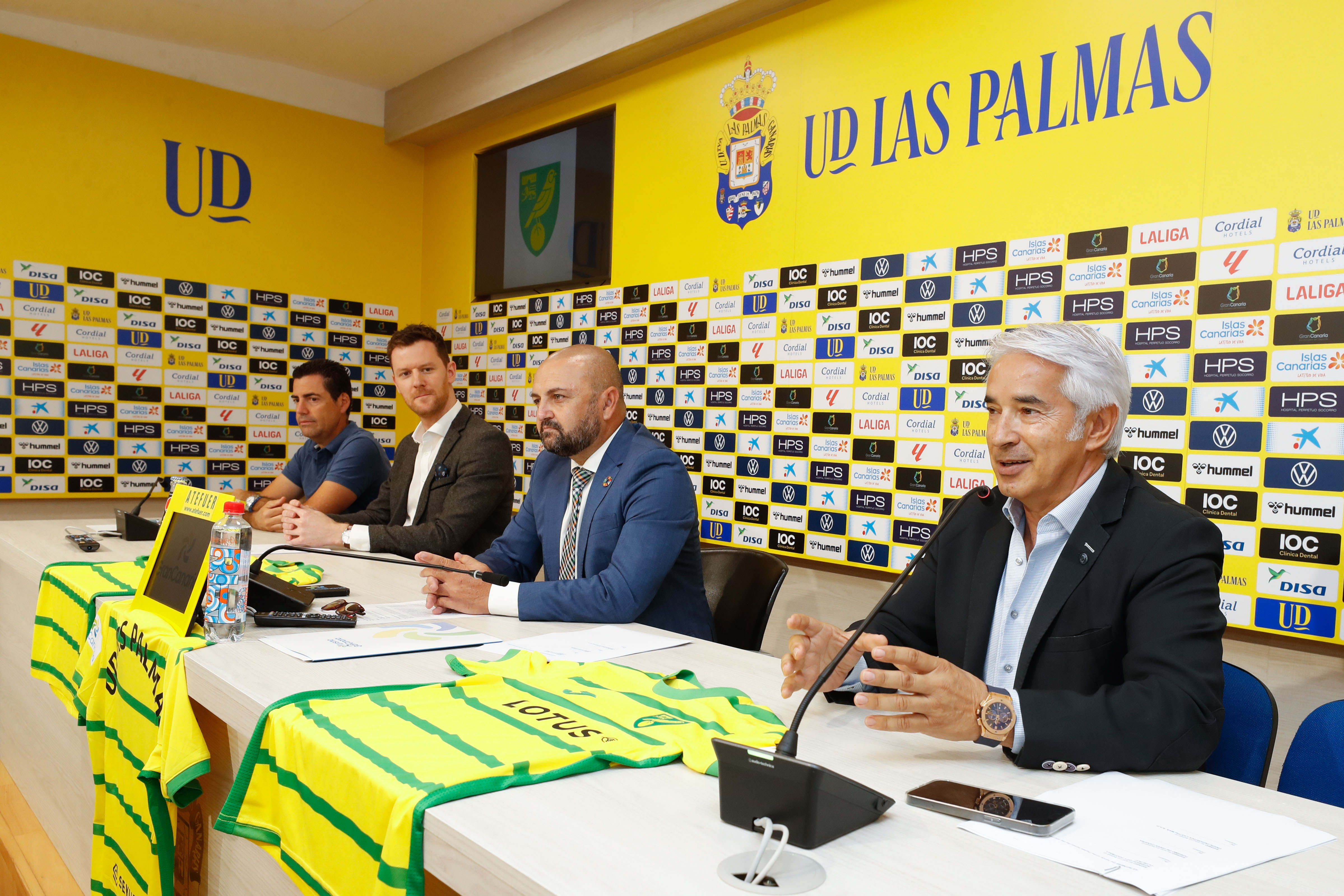 Las Palmas se expande junto al Norwich City