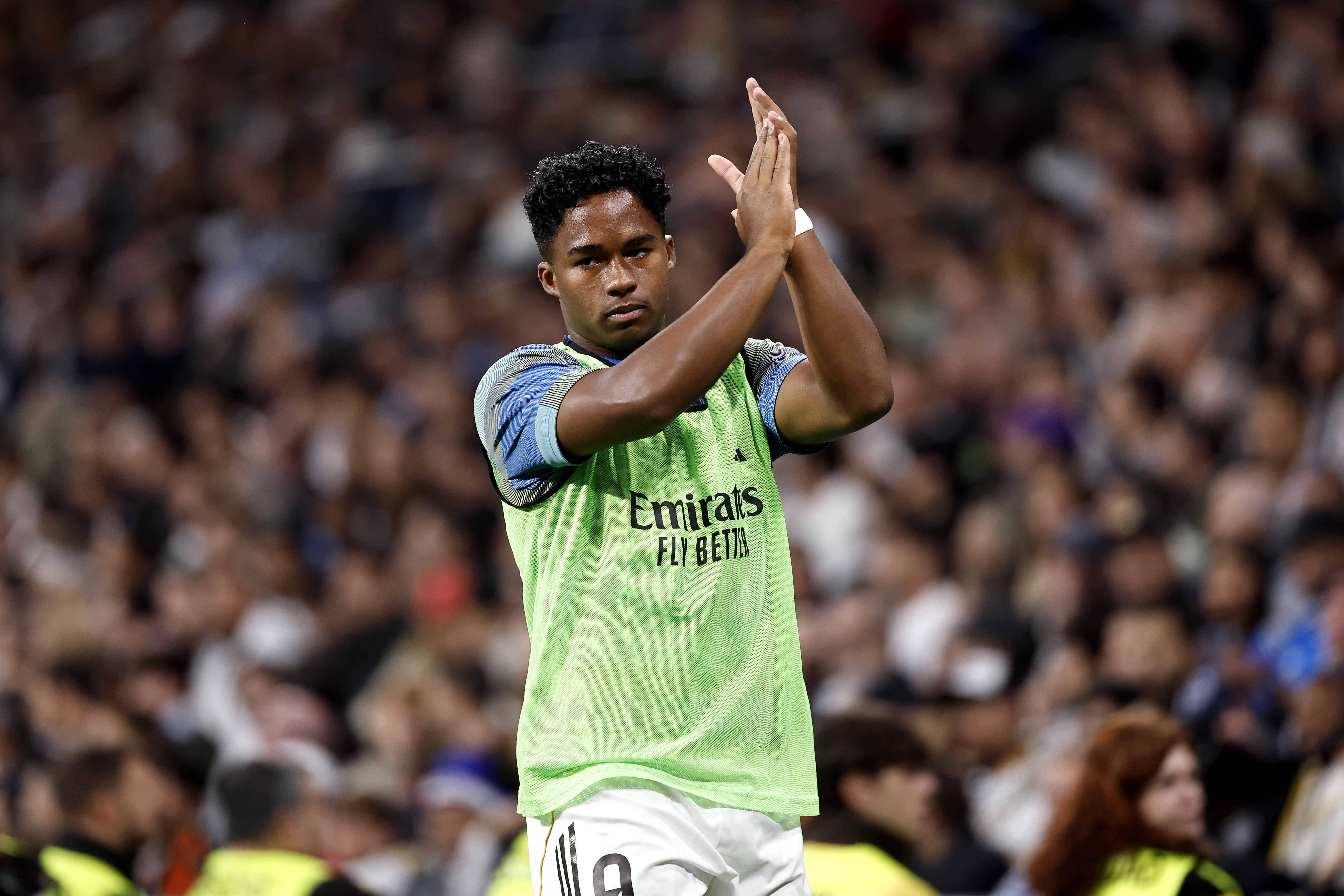 01/11/25 PARTIDO PRIMERA DIVISION 
REAL MADRID - VALENCIA 
ENDRICK BANQUILLO SUPLENTES 