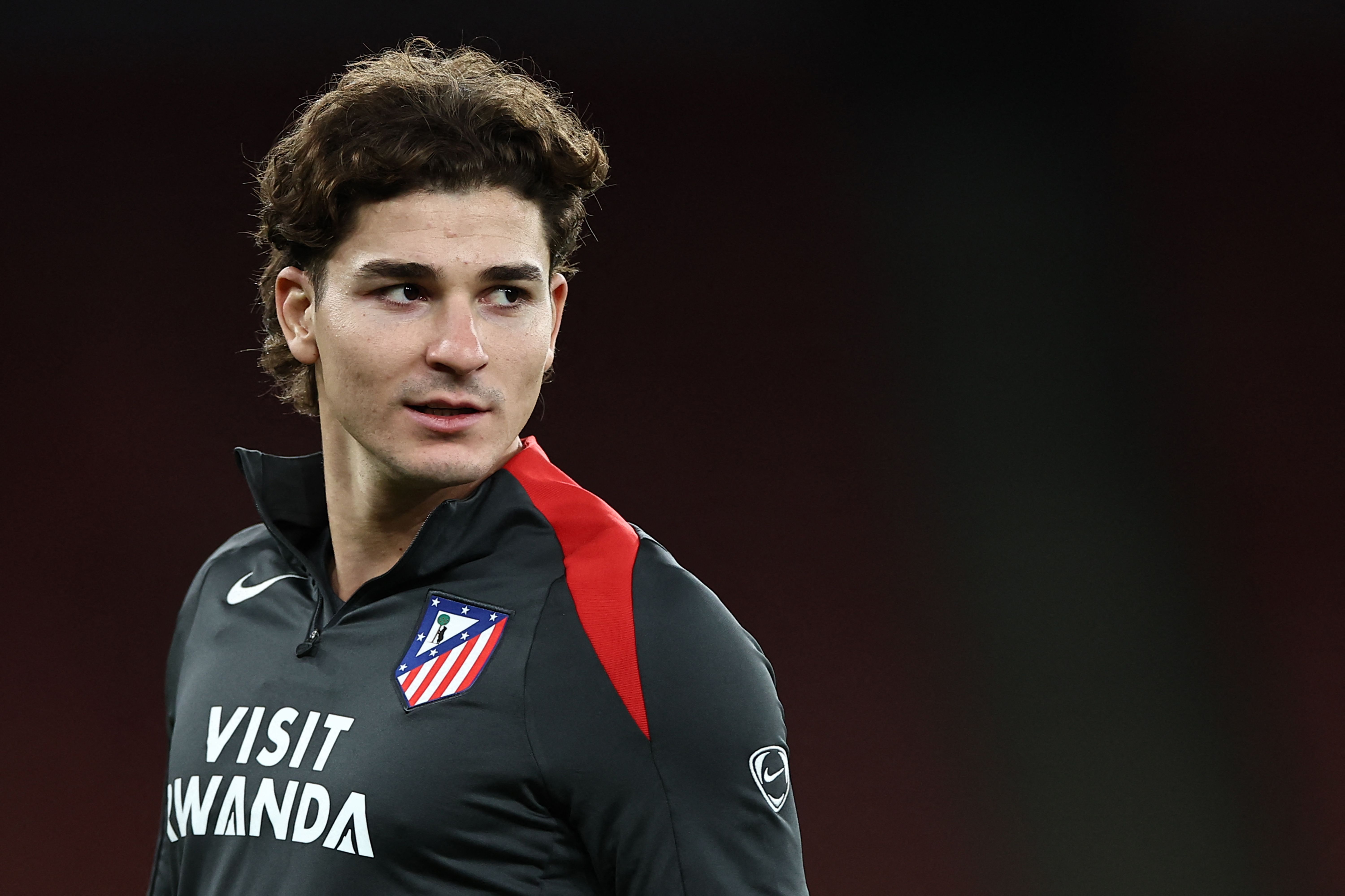 Julián Álvarez encabeza la ilusión colchonera ante un Arsenal que no perdona en casa.