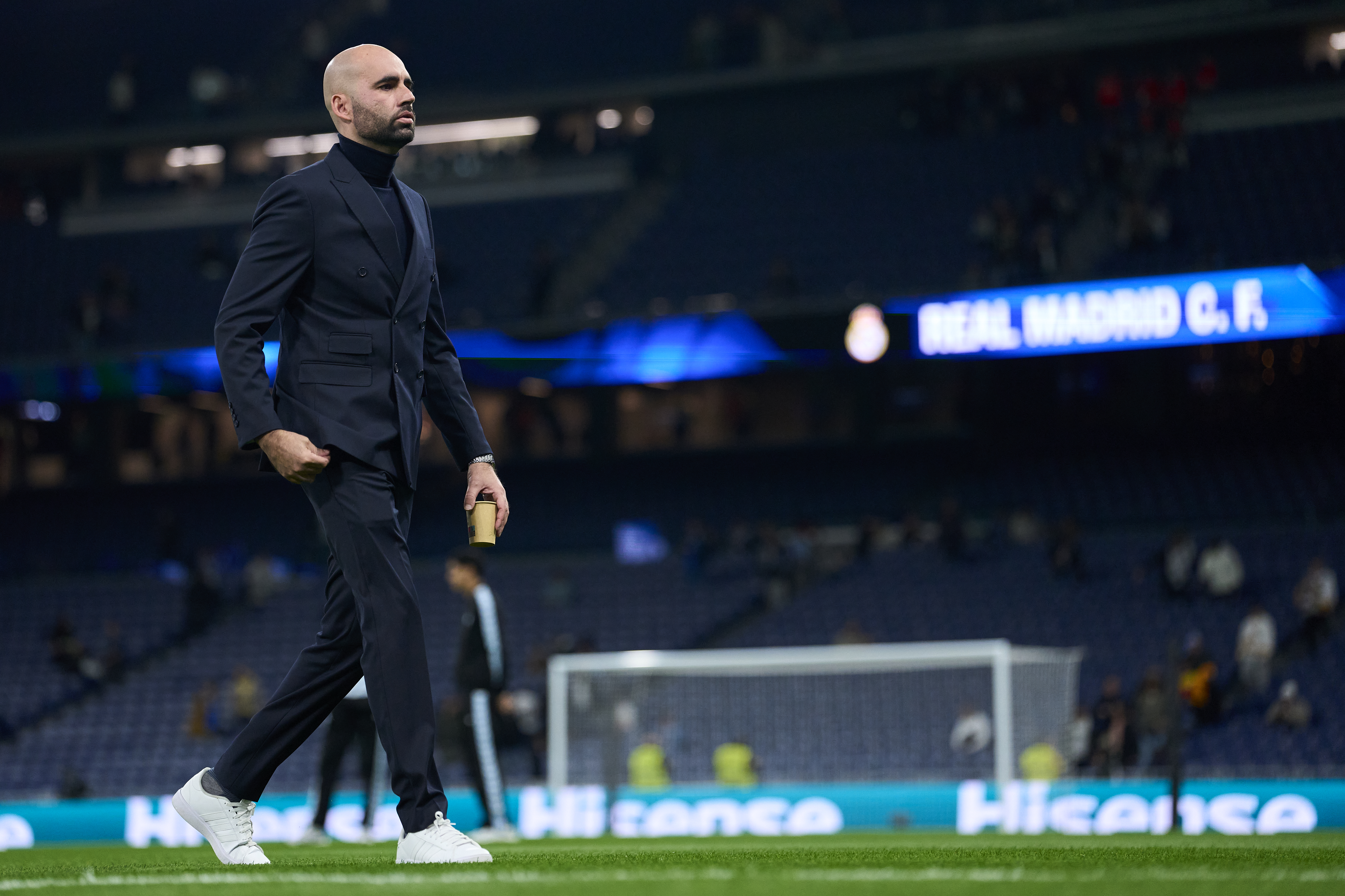 MADRID, SPAIN - DECEMBER 07: Claudio Giraldez head coach of RC Celta de Vigo looks on prior to the game the LaLiga EA Sports match between Real Madrid CF and RC Celta de Vigo at Estadio Santiago Bernabeu on December 07, 2025 in Madrid, Spain. (Photo by Diego Souto/Getty Images)