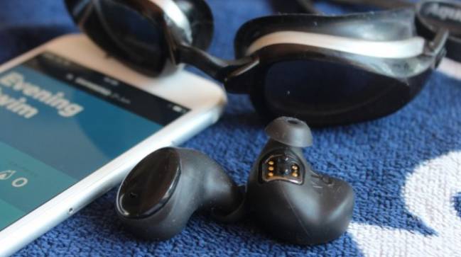 Auriculares acuáticos, cómo escuchar tu música nadando o buceando -  Meristation