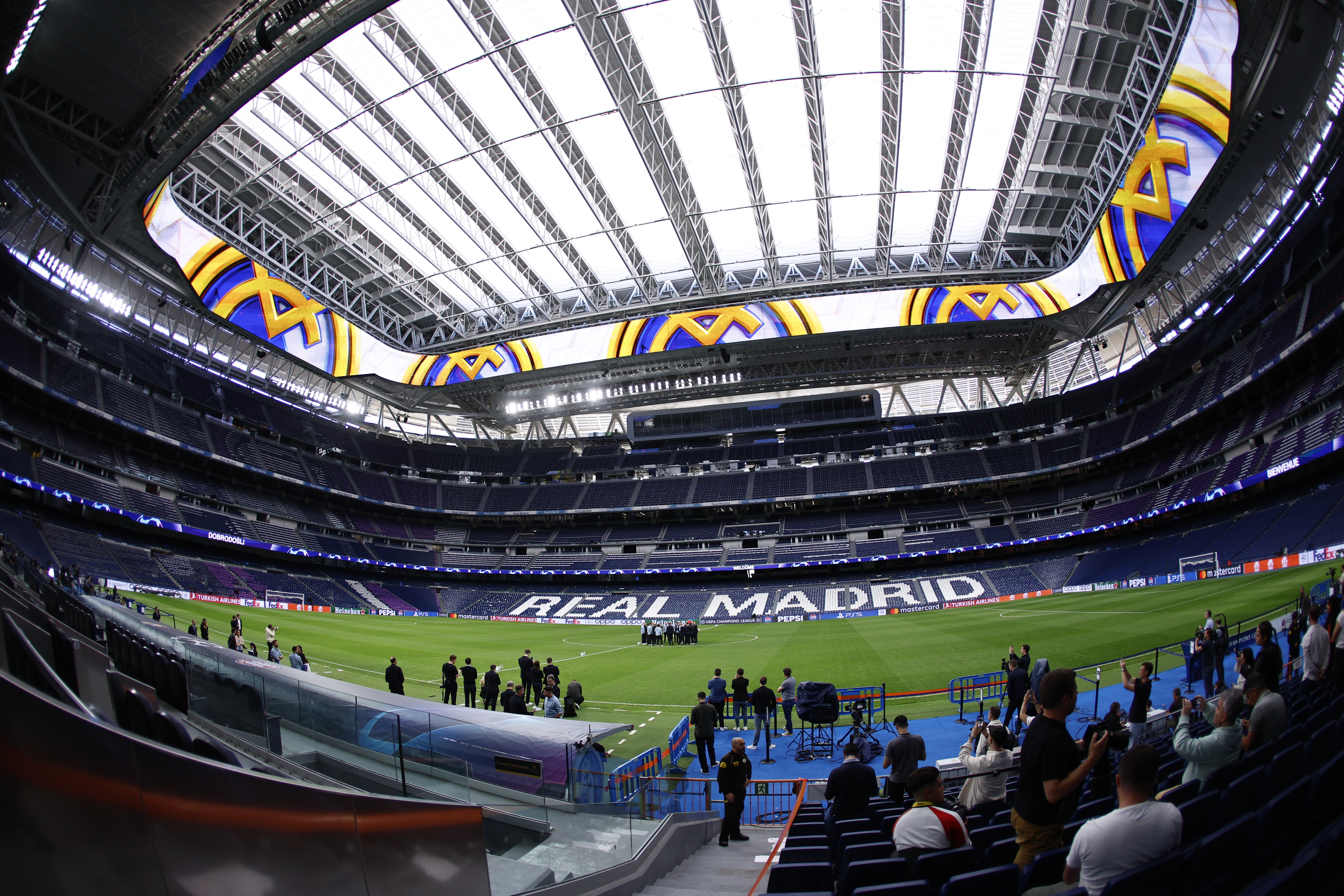 MADRID, 07/05/2024.- Los jugadores el Bayern de Múnich visitan el Santiago Bernabéu, este martes en Madrid, en la víspera de su encuentro ante el Real Madrid correspondiente al partido de vuelta de la Liga de Campeones de la UEFA. EFE/ Rodrigo Jiménez
