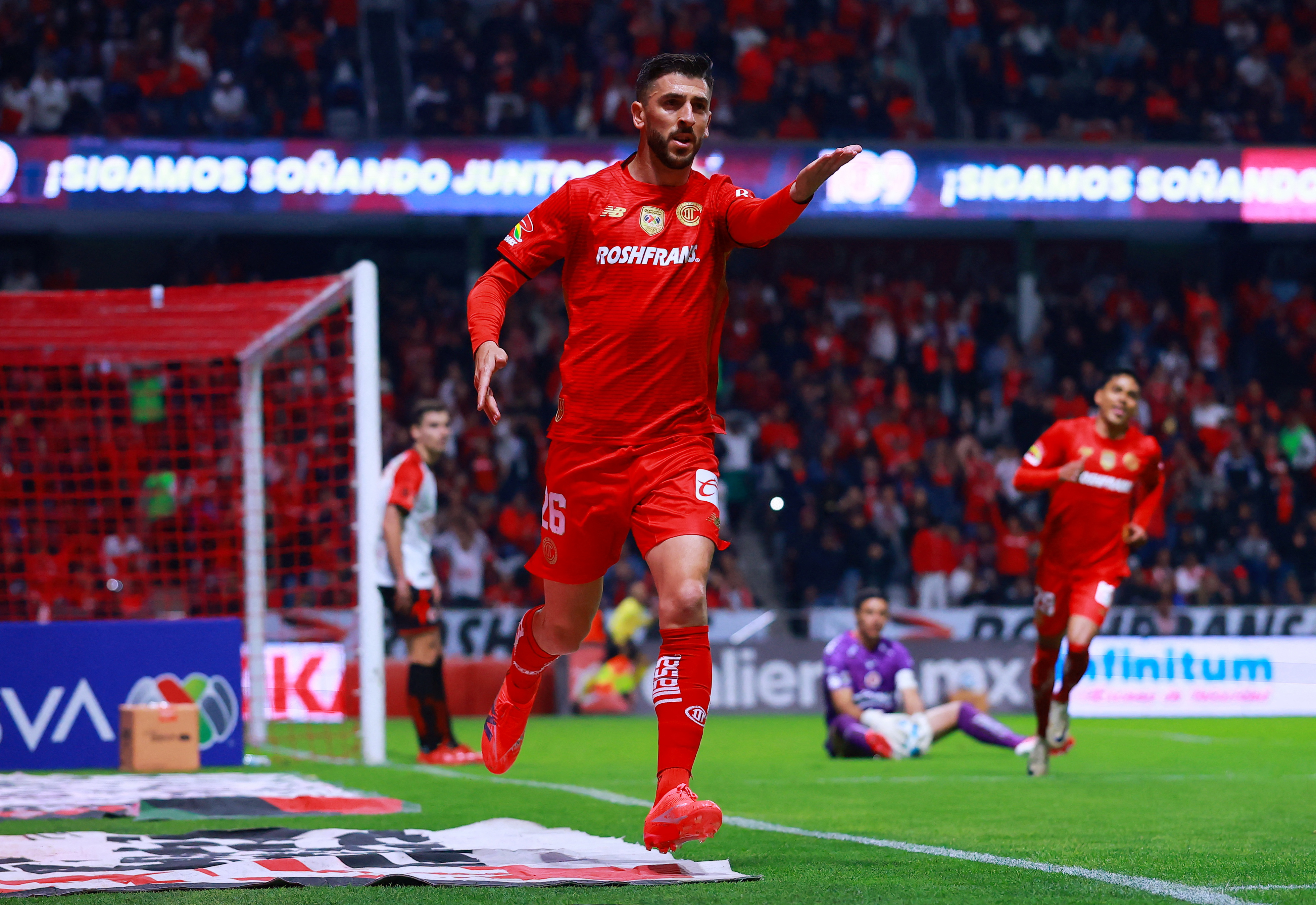 Paulinho: 17 teams and a Liga MX record that turned heads - AS USA