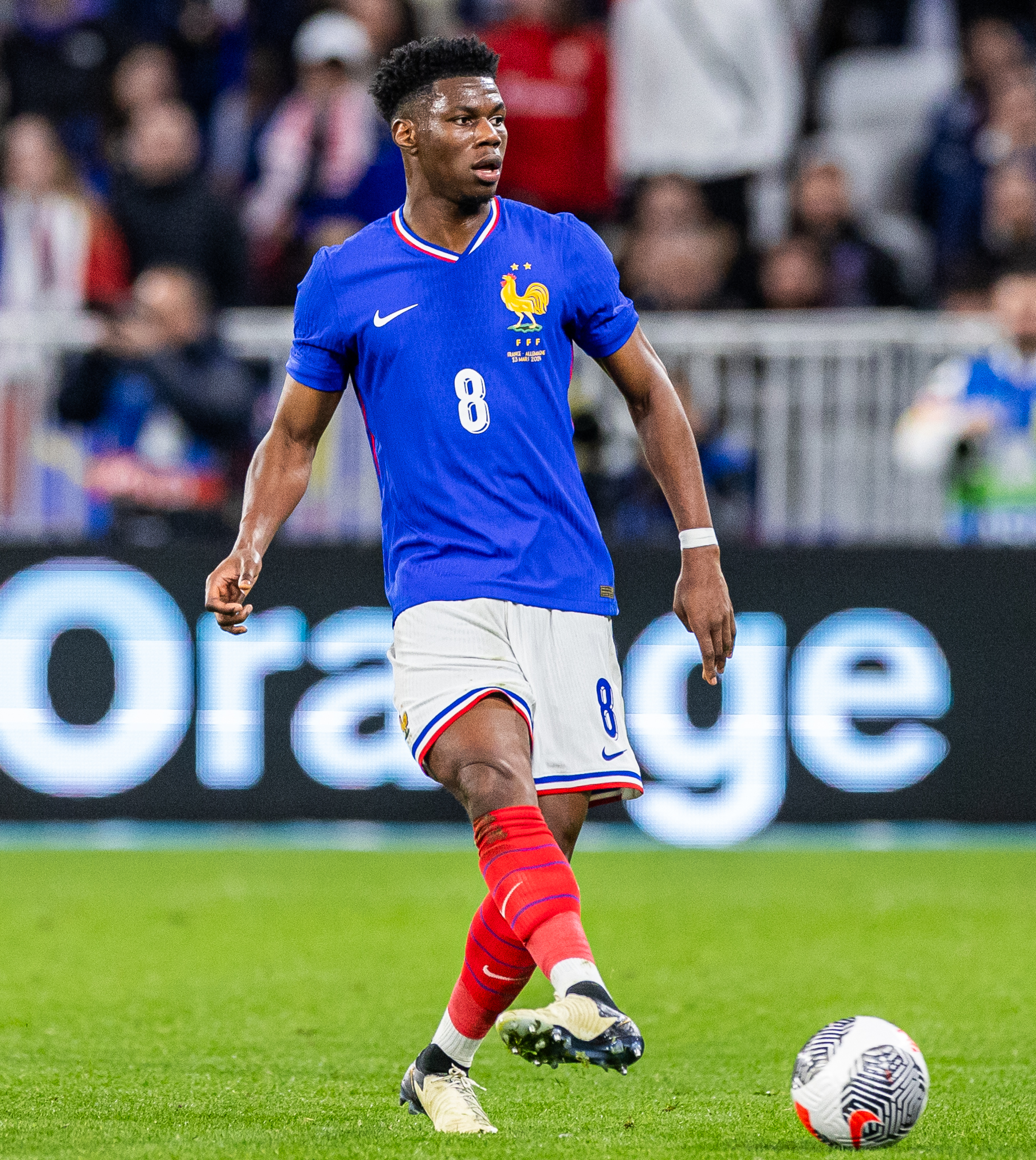 Dos partidos de sanción a Tchouameni 