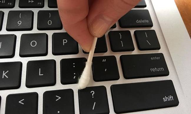 Cómo limpiar el teclado y el ratón de nuestro ordenador