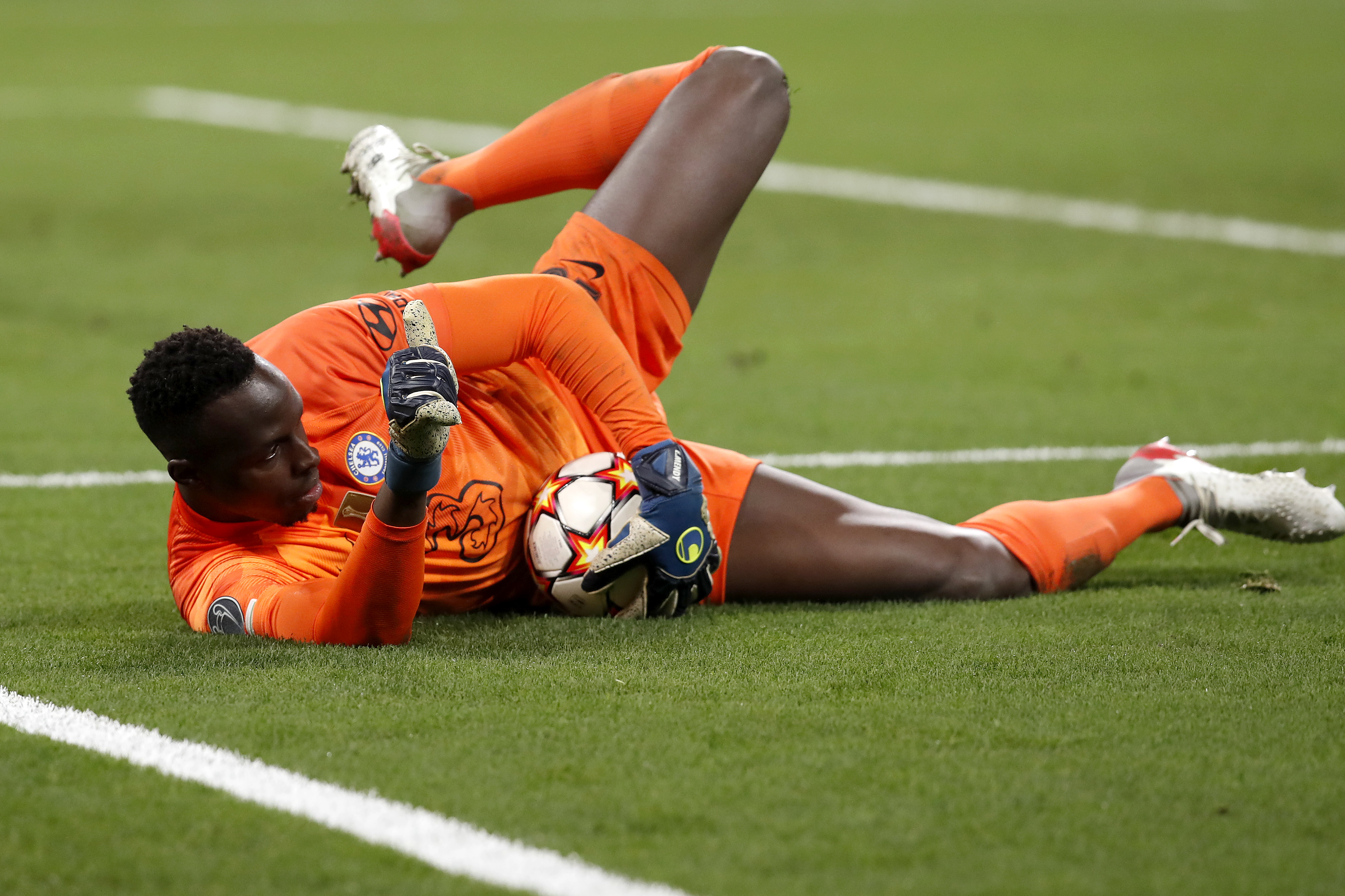 Kepa se queda sin rival en la portería por el KO de Mendy