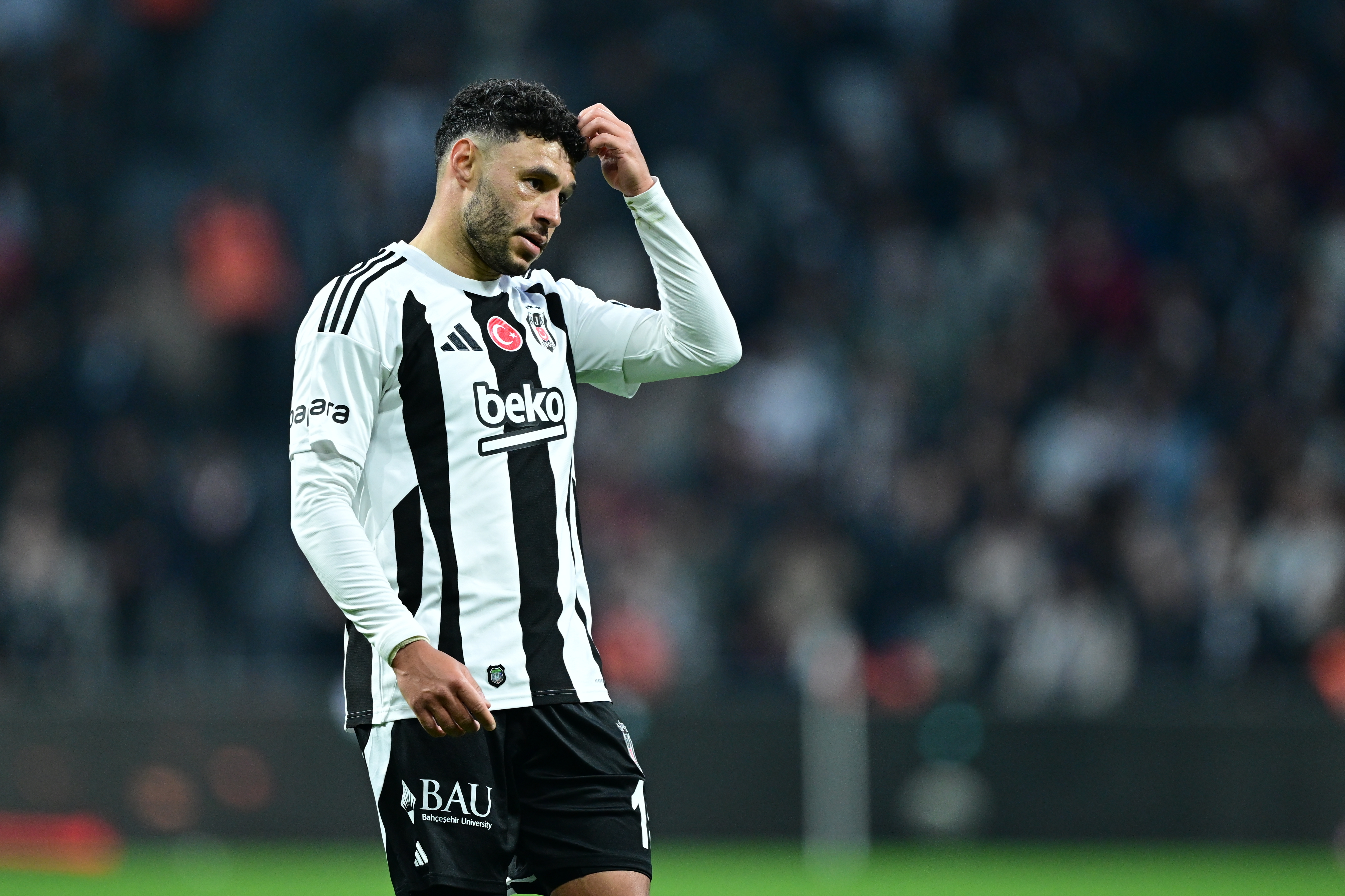 ISTANBUL, TURKIYE - APRIL 12: : Alex Oxlade Chamberlain of Besiktas gestures during Turkish Super Lig week 31 football match between Besiktas and RAMS Basaksehir at Tupras Stadium in Istanbul, Turkiye on April 12, 2025. (Photo by Abdulhamid Hosbas/Anadolu via Getty Images)