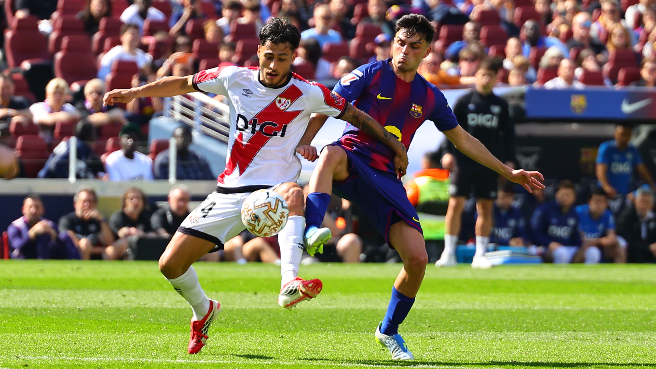 22/03/26 PARTIDO PRIMERA DIVISION
FC BARCELONA - RAYO VALLECANO
PEDRI CARLOS MARTIN