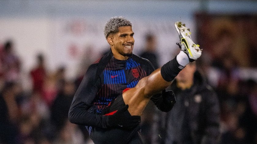 El Bar?a decidir el futuro de Arajo tras la Supercopa