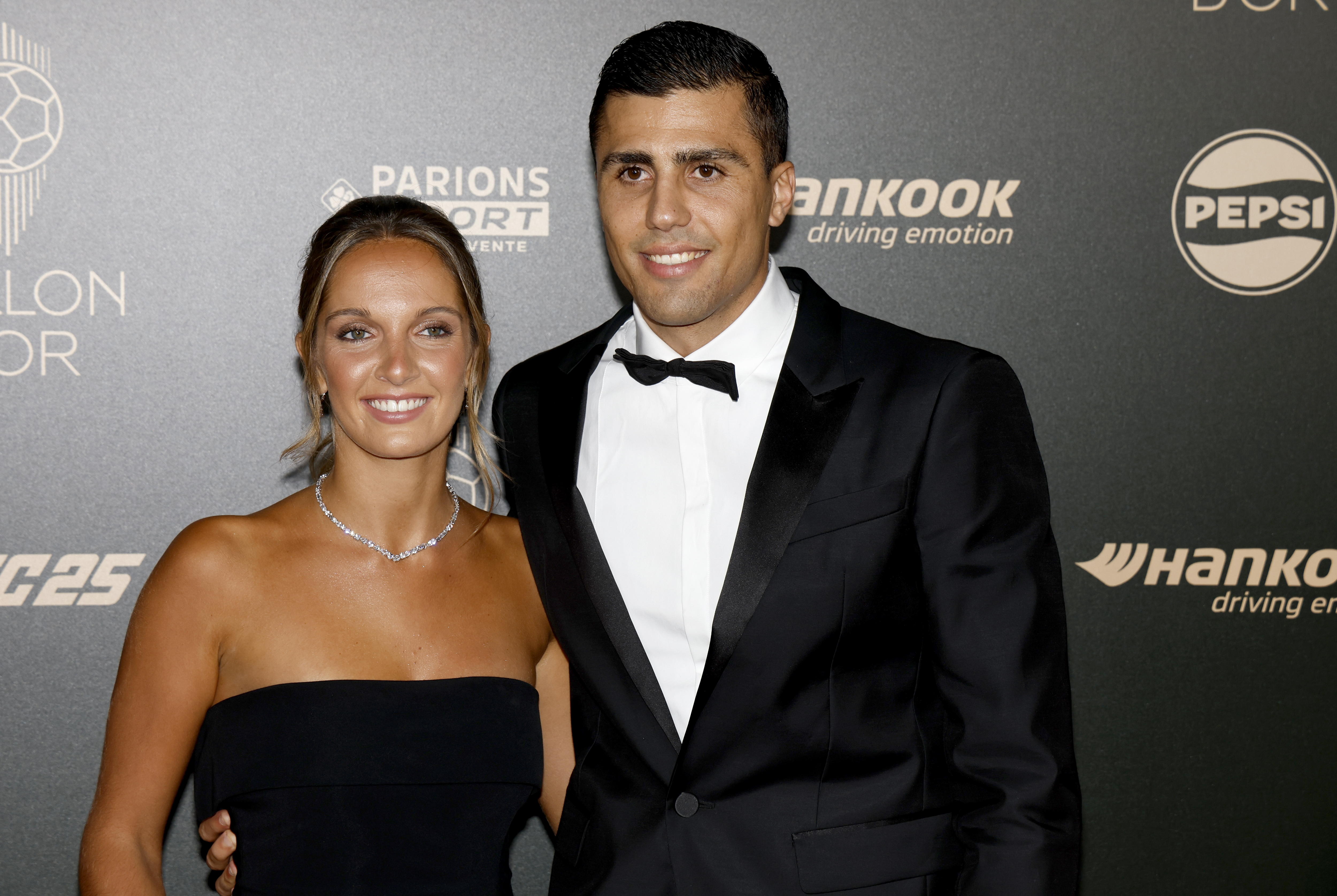 Paris (France), 28/10/2024.- Spain and Manchester City midfielder Rodri and his partner Laura Iglesias arrive for the Ballon d'Or 2024 ceremony at the Theatre du Chatelet in Paris, France, 28 October 2024. (Francia, España) EFE/EPA/MOHAMMED BADRA
