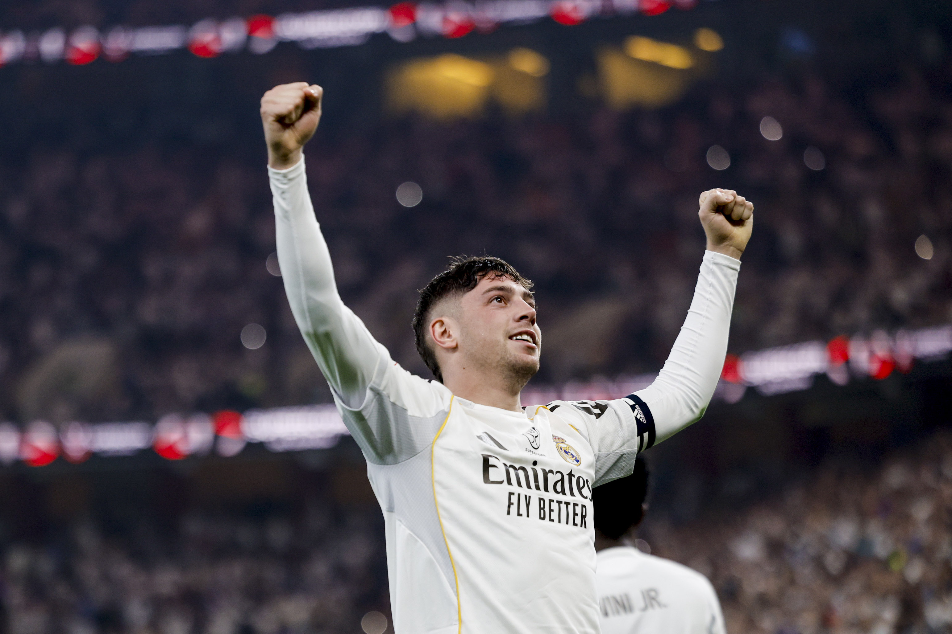 Fede Valverde celebra tras marcar.