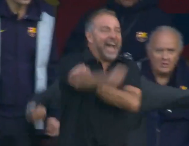 Flick, expulsado, acaba a corte de mangas limpio