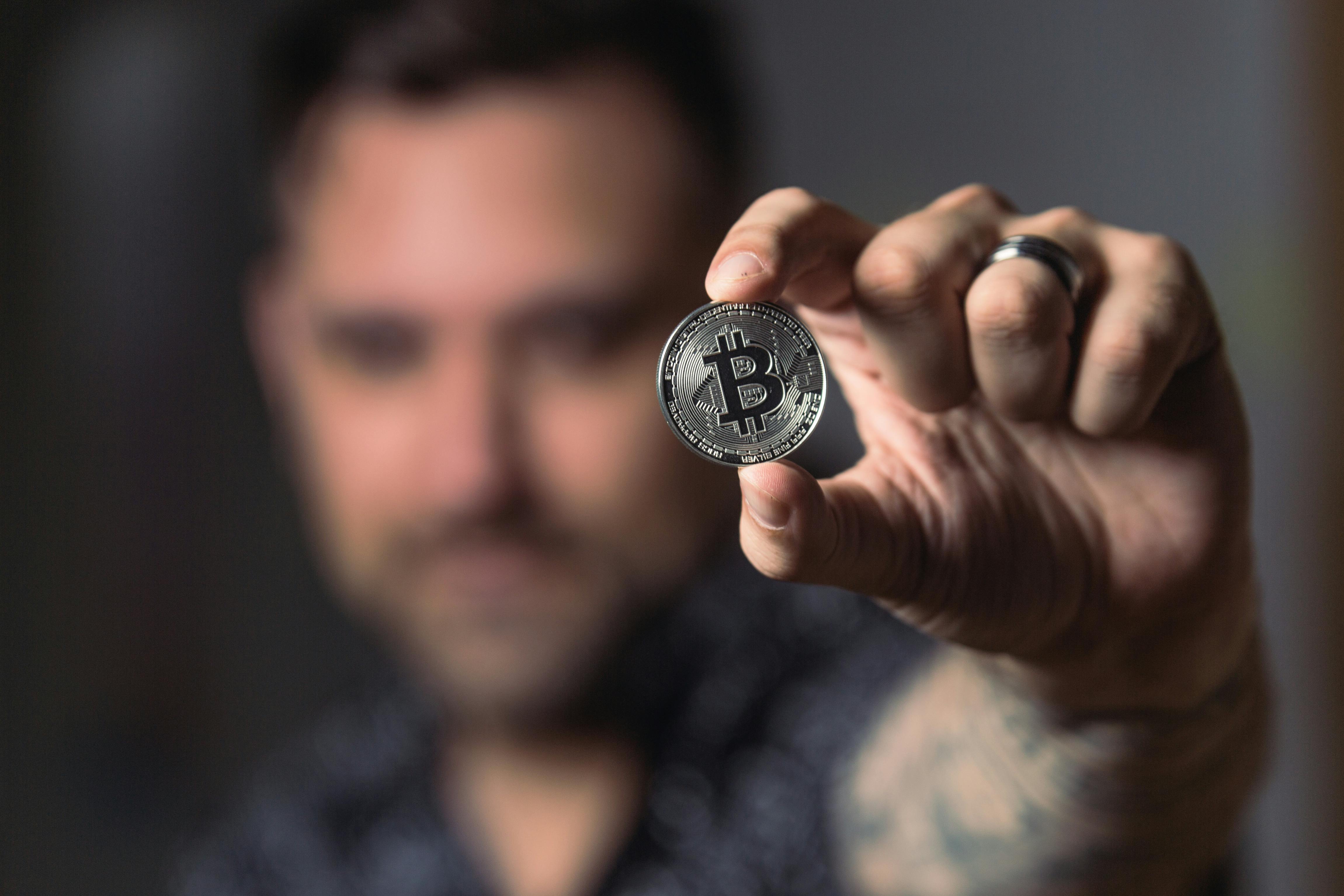 La misteriosa desaparición de Satoshi, el creador de Bitcoin que dejó una  fortuna sin gastar desde 2010: “He pasado a otras cosas” - Meristation