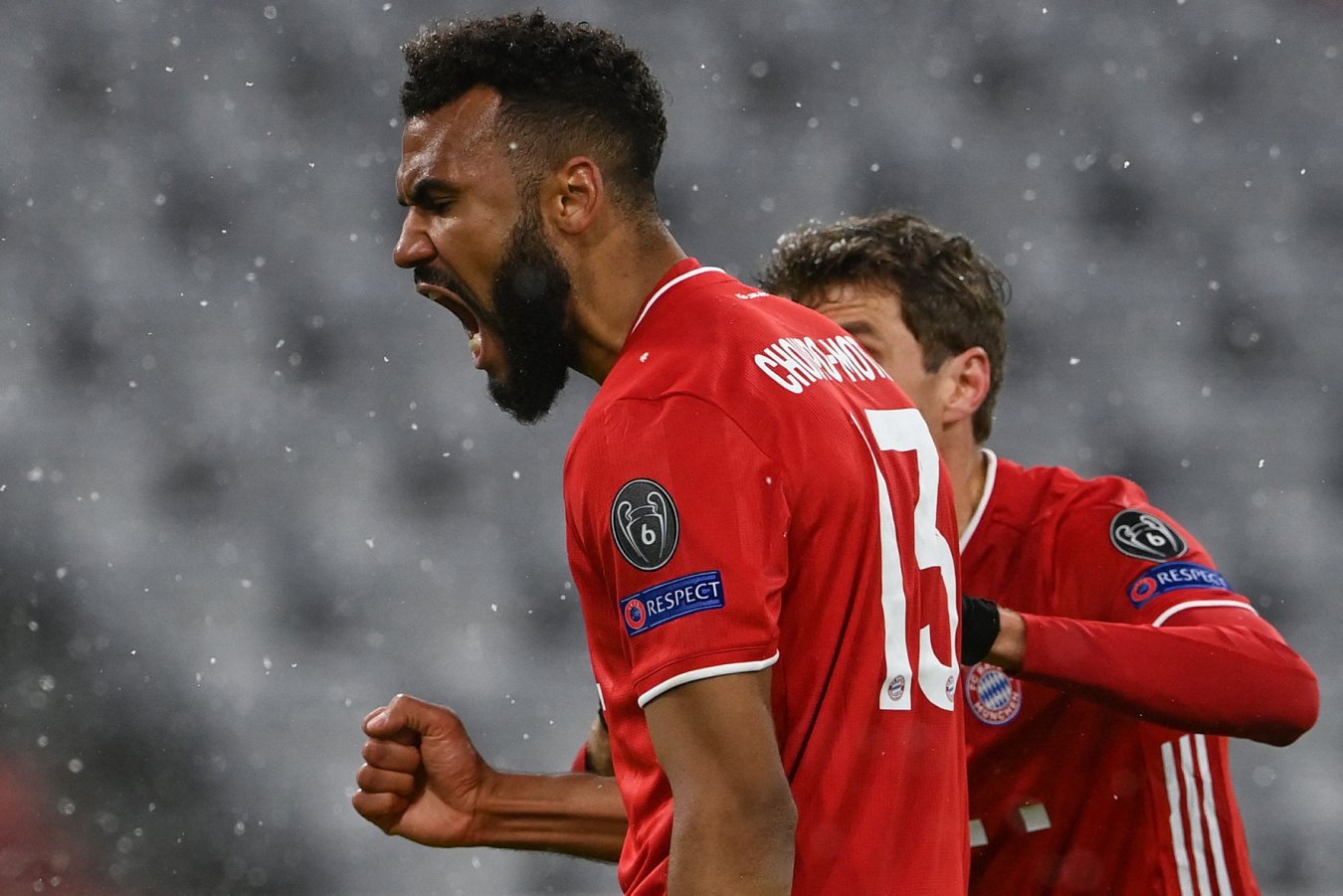 Choupo-Moting no piensa en la retirada